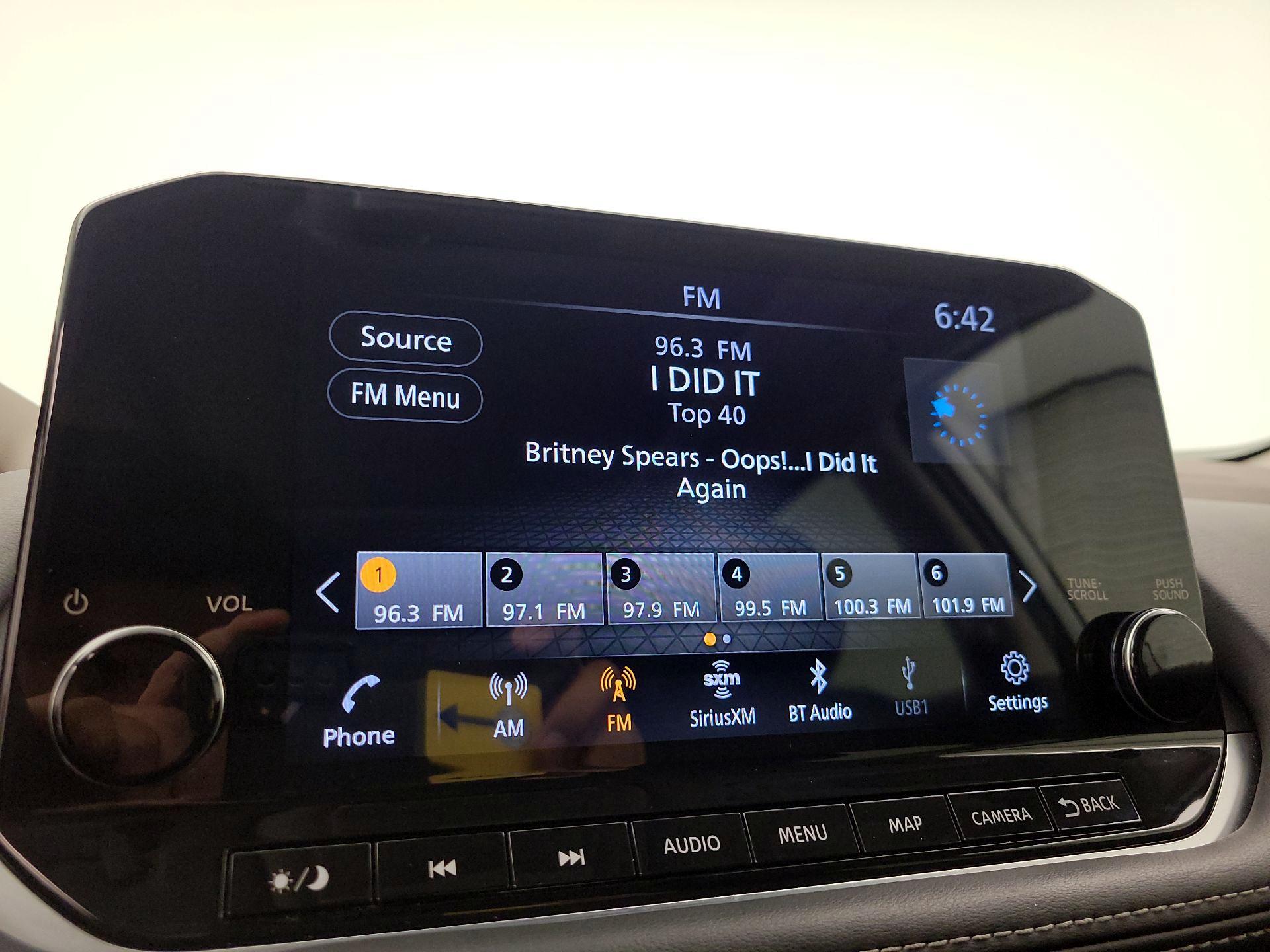 Thumbnail: 2022 Nissan Rogue - 16