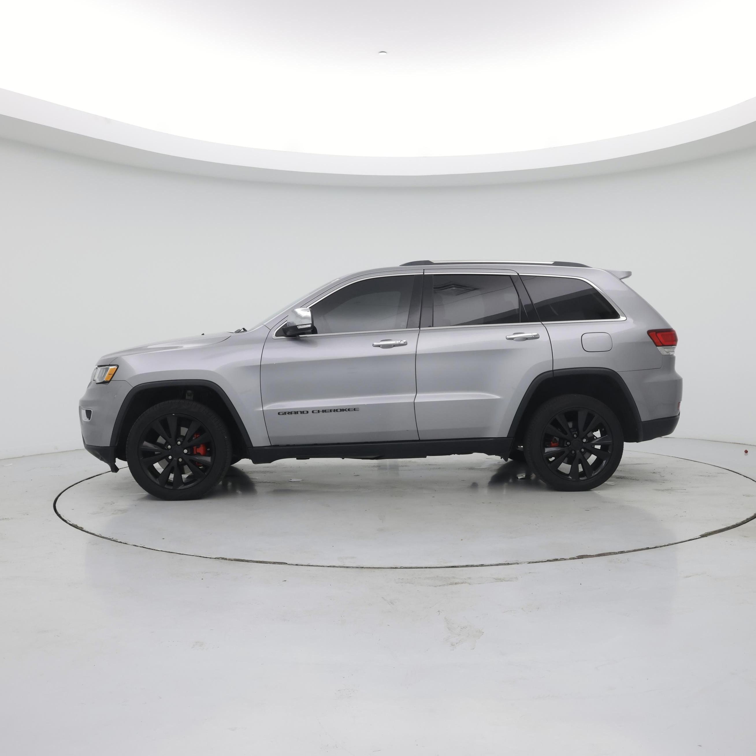Thumbnail: 2021 Jeep Grand Cherokee - 3