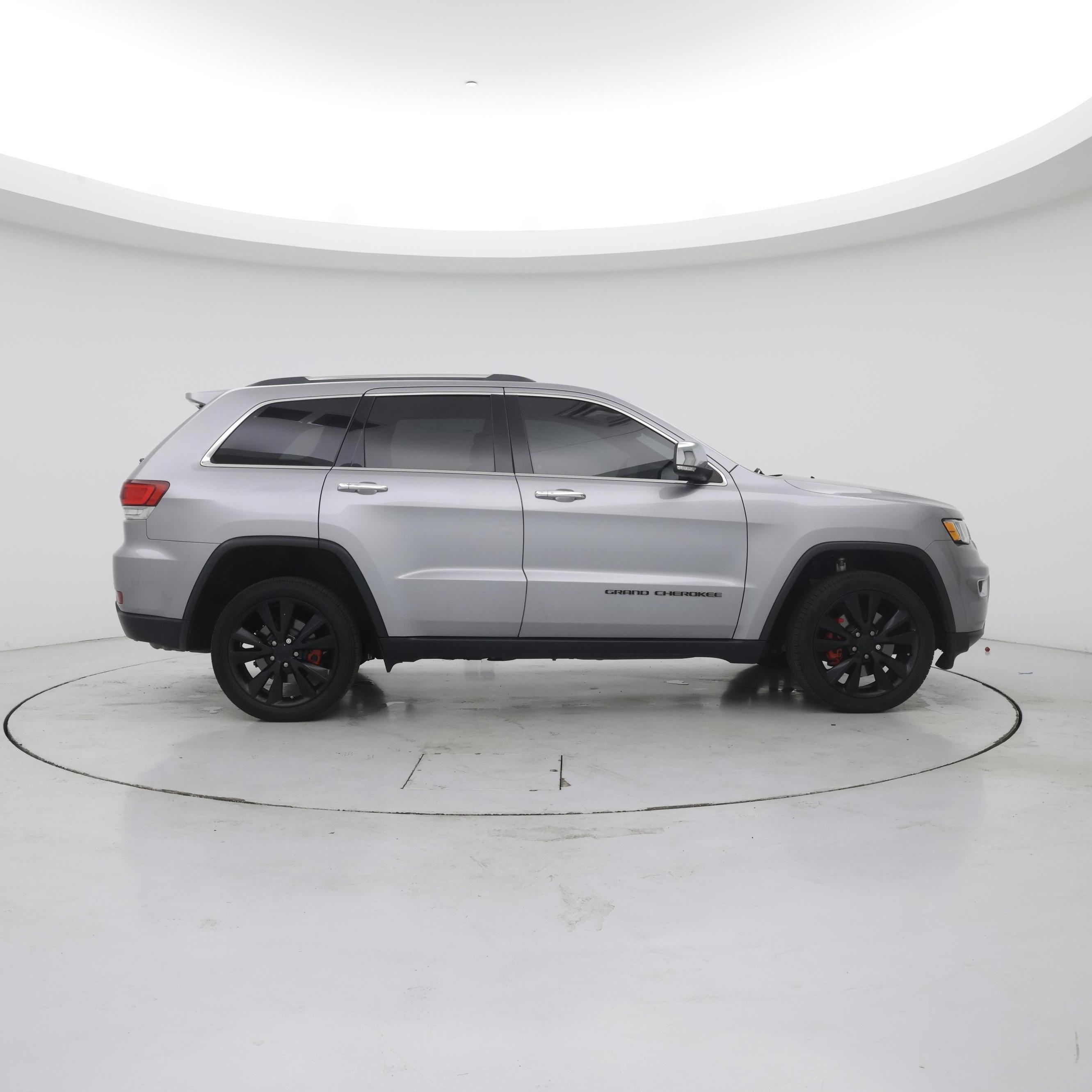 Thumbnail: 2021 Jeep Grand Cherokee - 7