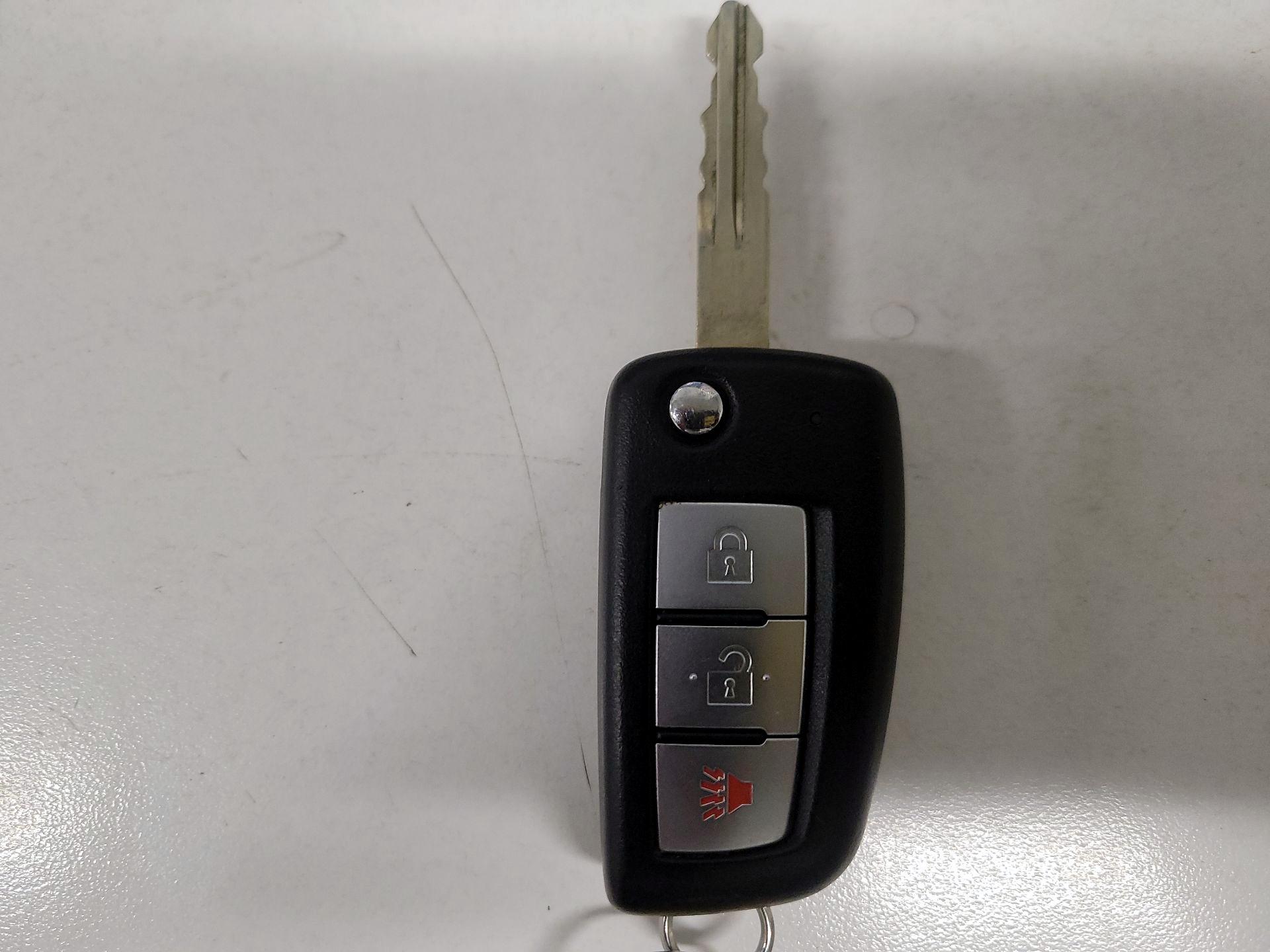 Thumbnail: 2020 Nissan Rogue Sport - 20