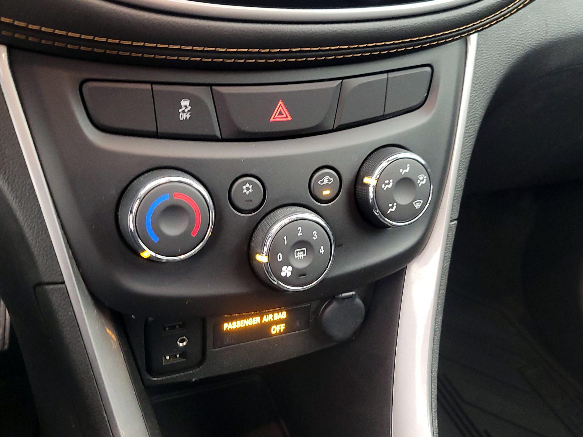 Thumbnail: 2020 Chevrolet Trax - 16