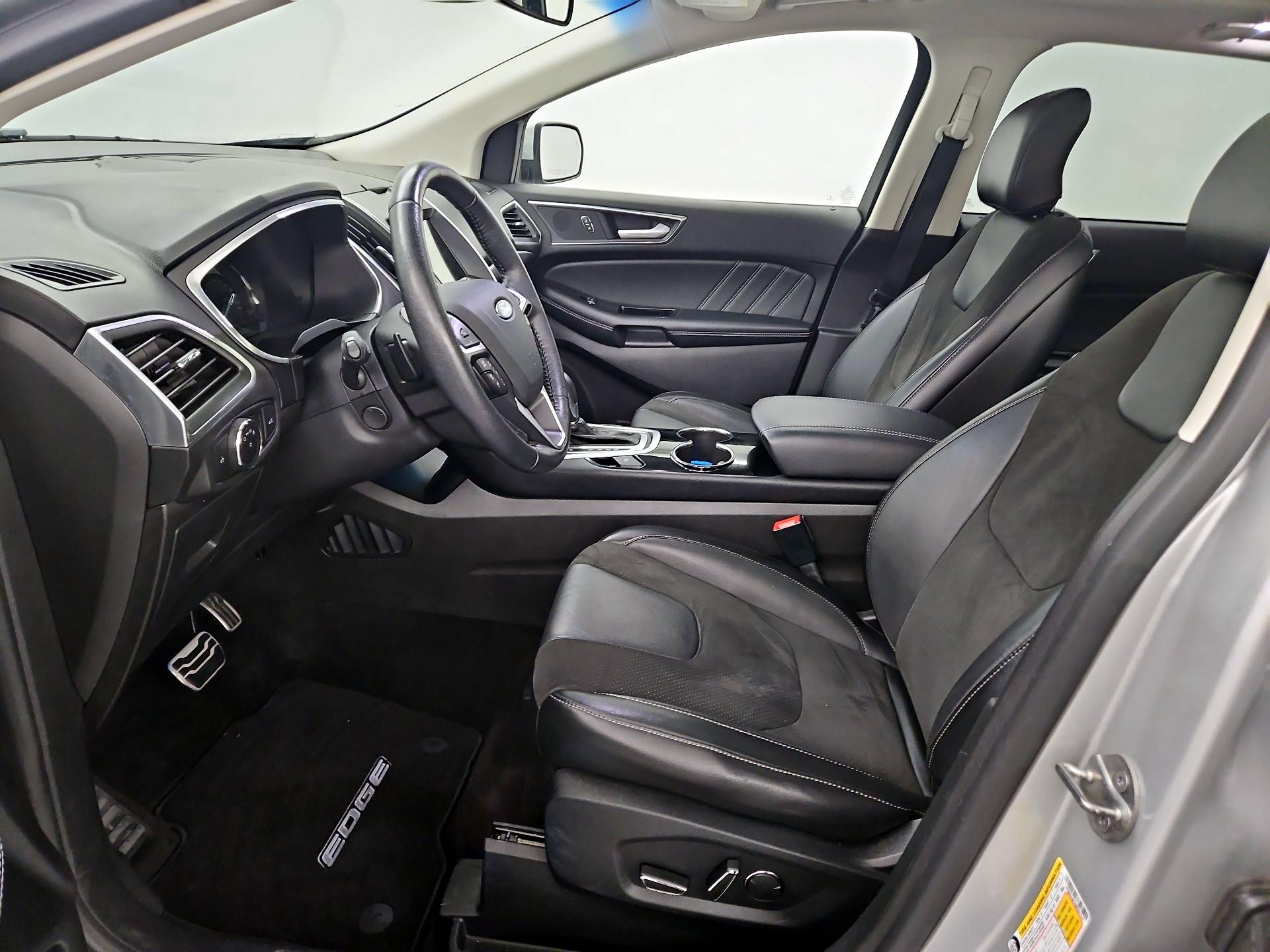 Thumbnail: 2017 Ford Edge - 11
