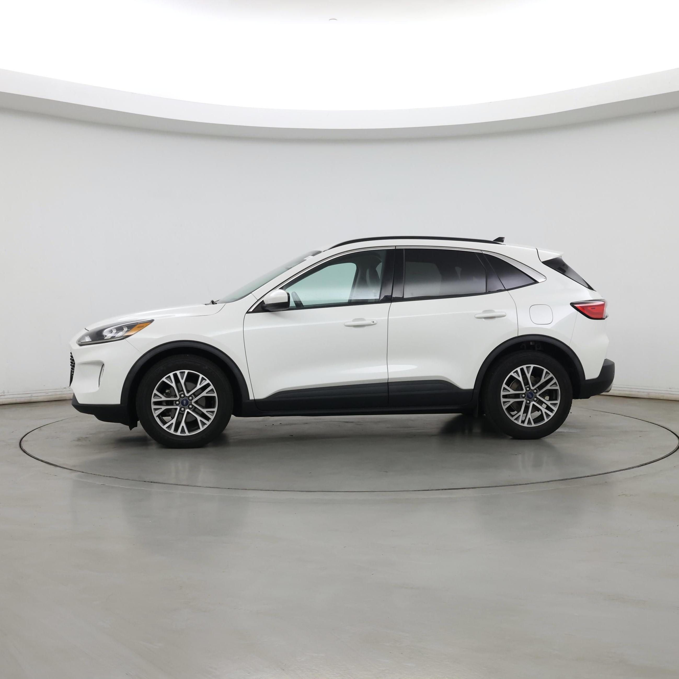 Thumbnail: 2020 Ford Escape - 3