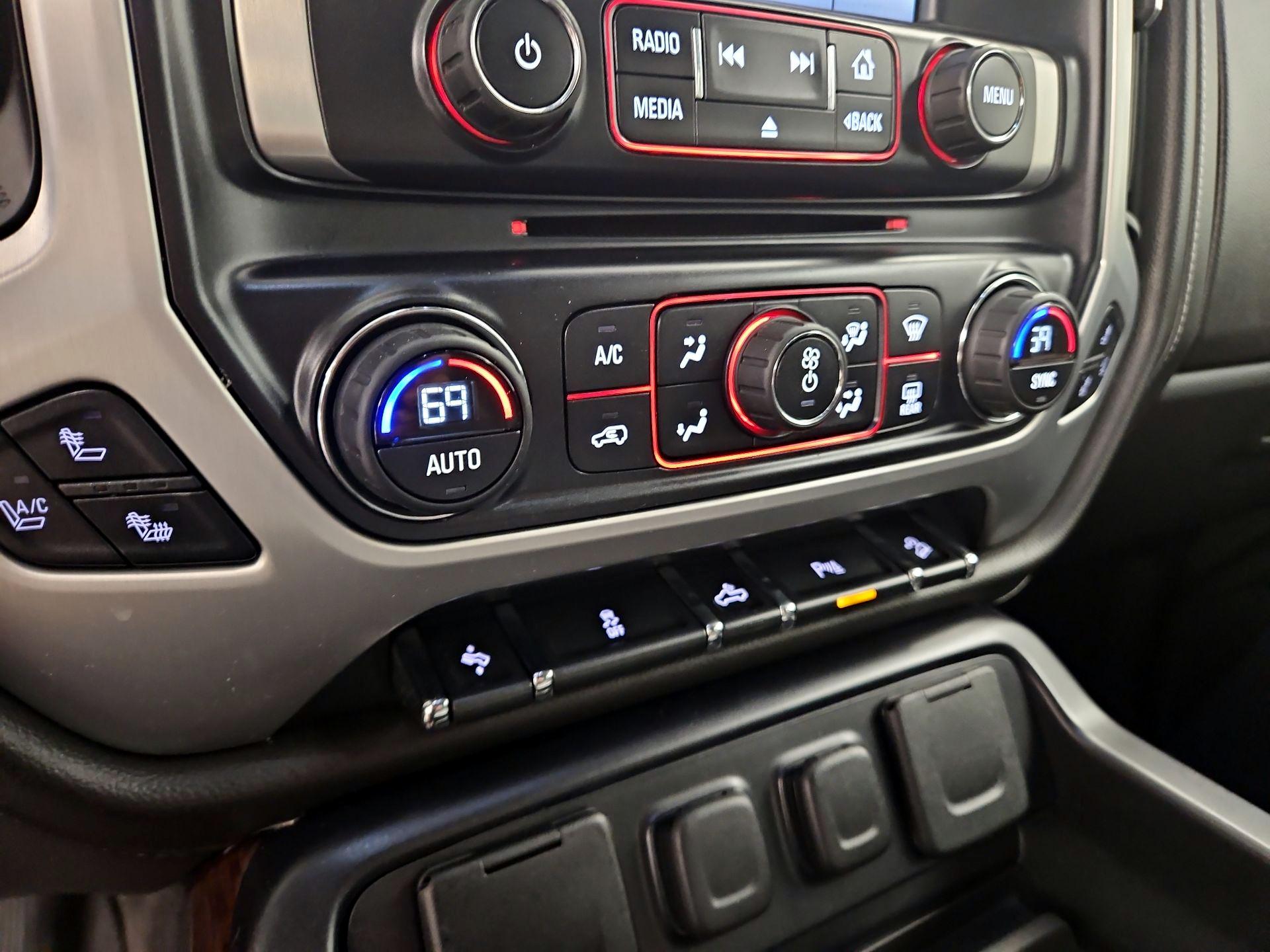 Thumbnail: 2015 GMC Sierra 1500 - 17