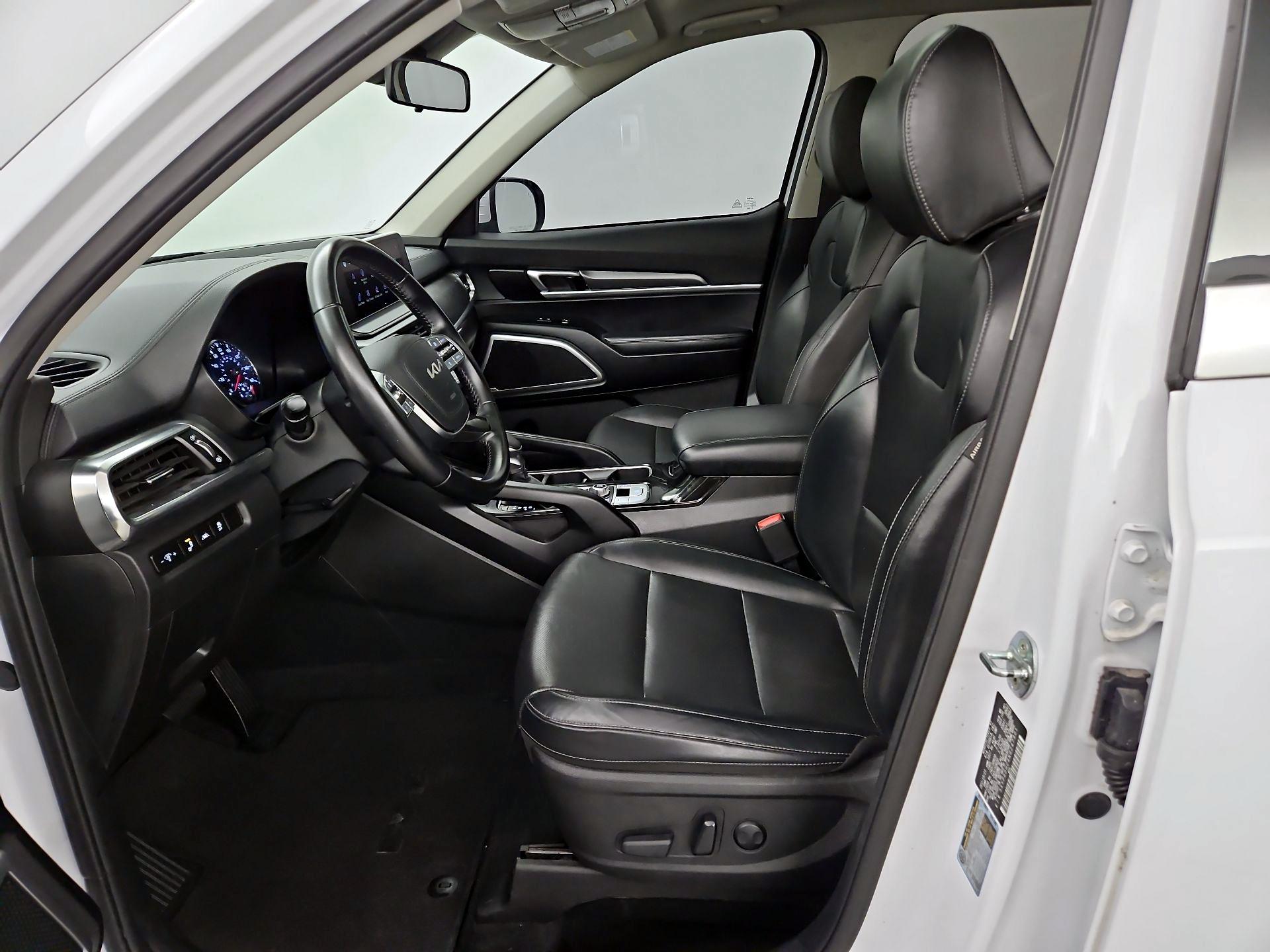 Thumbnail: 2022 Kia Telluride - 11