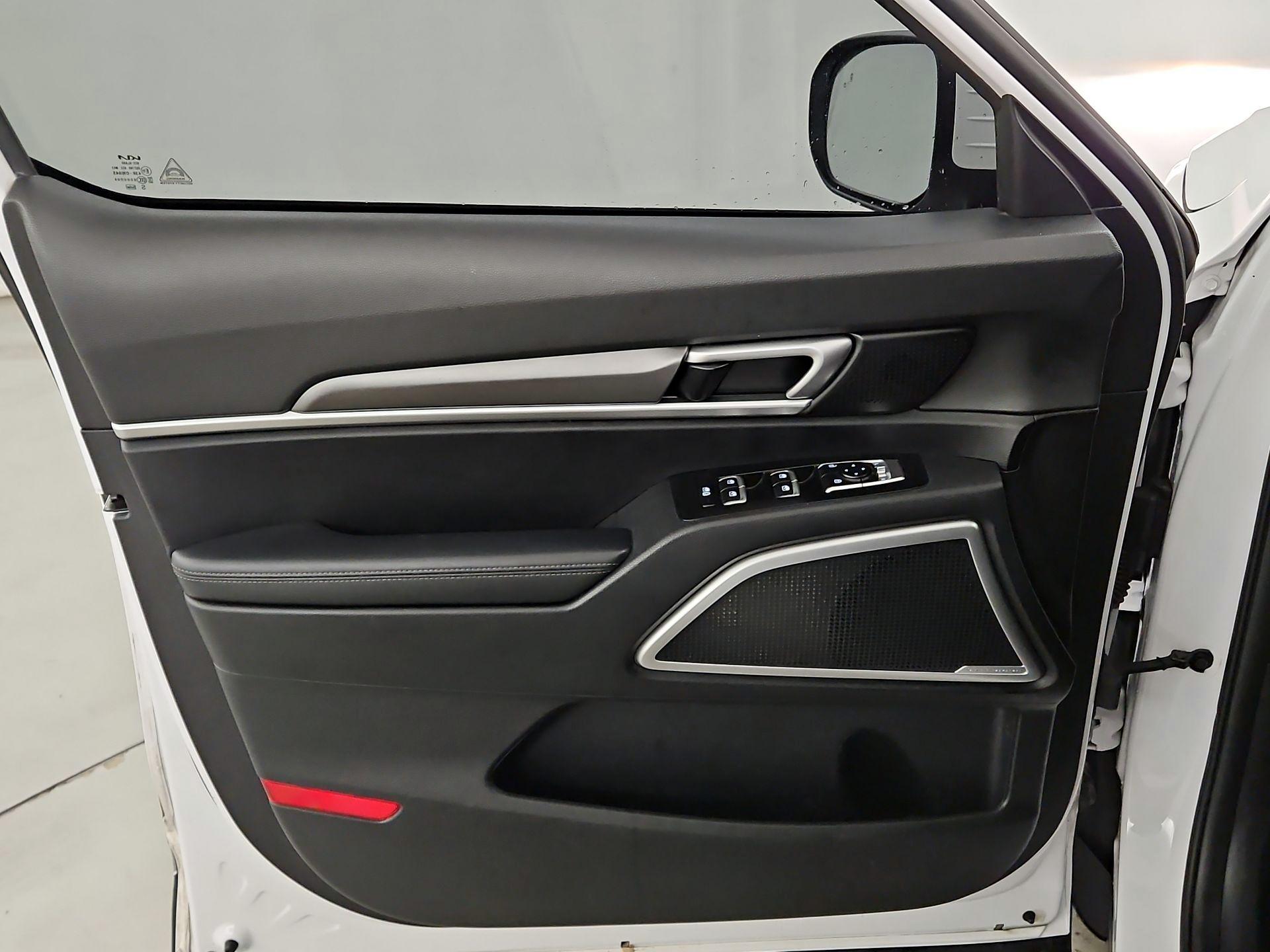 Thumbnail: 2022 Kia Telluride - 12