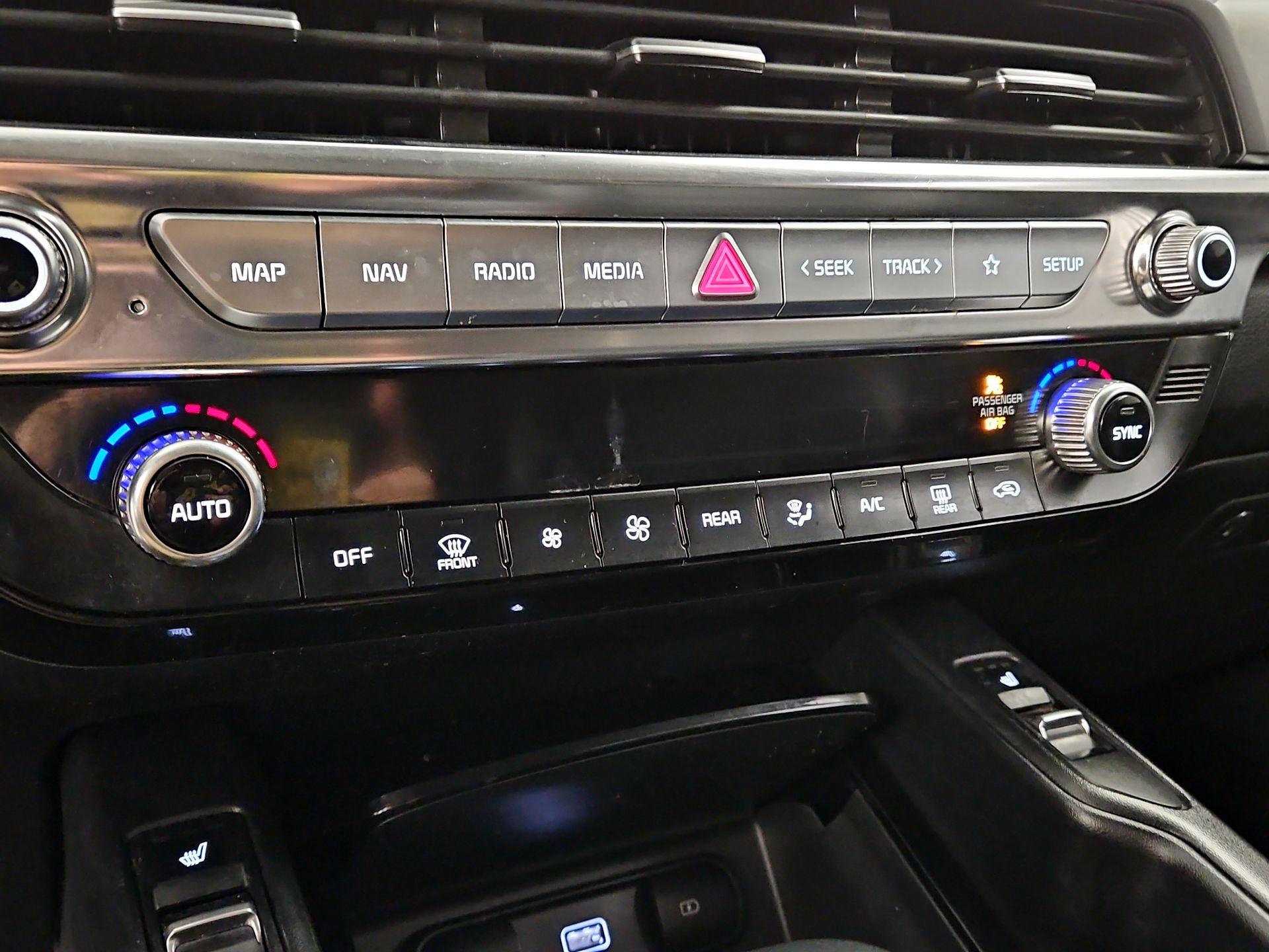 Thumbnail: 2022 Kia Telluride - 17