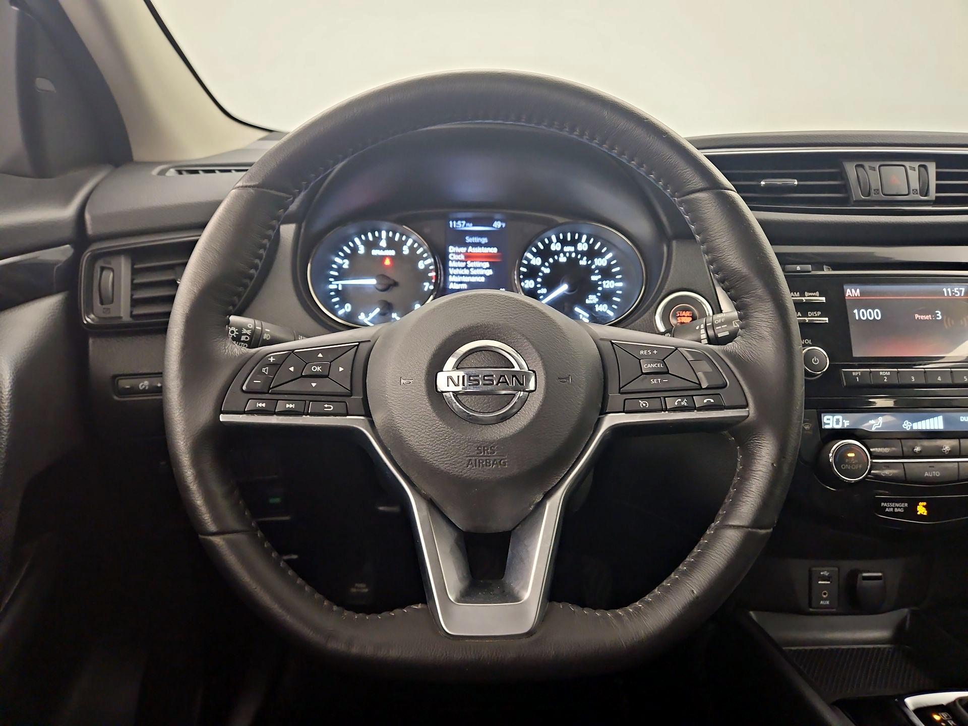 Thumbnail: 2018 Nissan Rogue Sport - 10