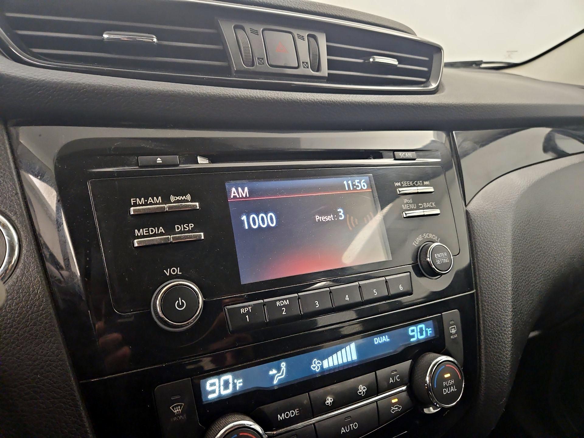 Thumbnail: 2018 Nissan Rogue Sport - 15