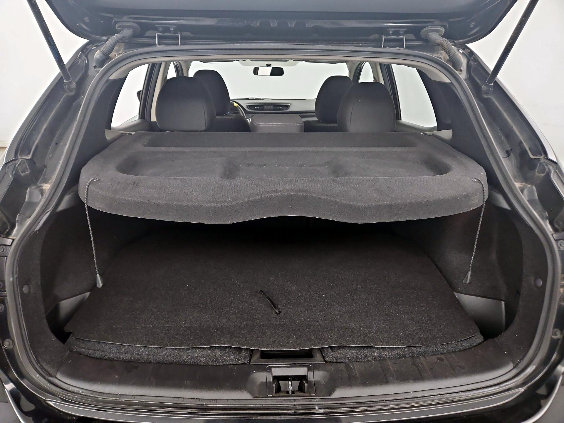 Thumbnail: 2018 Nissan Rogue Sport - 20