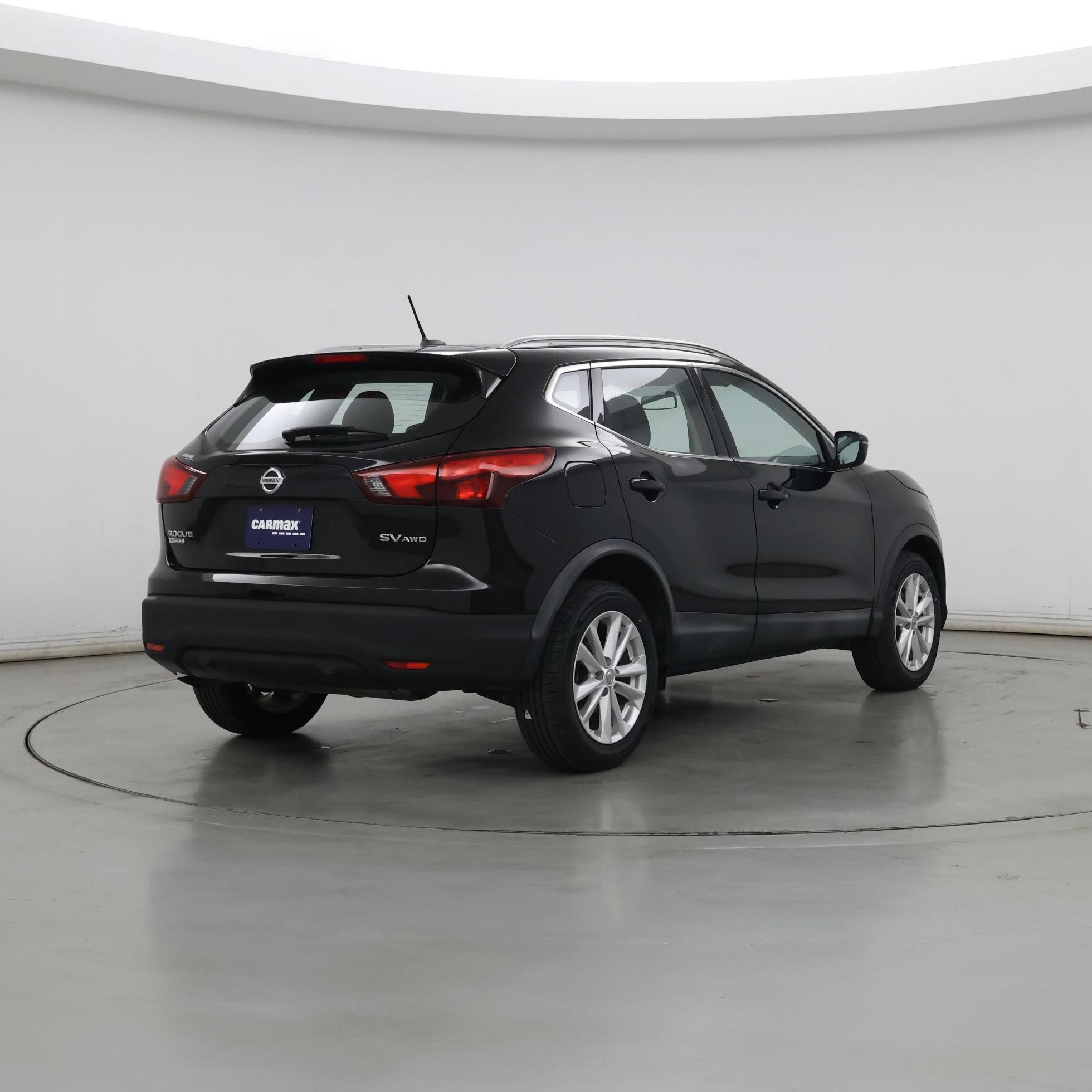 Thumbnail: 2018 Nissan Rogue Sport - 8