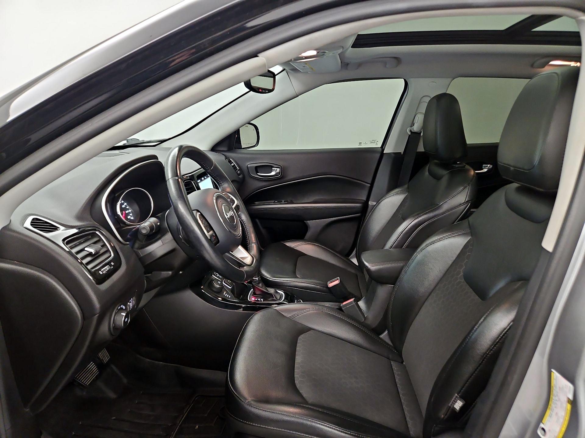 Thumbnail: 2018 Jeep Compass - 11