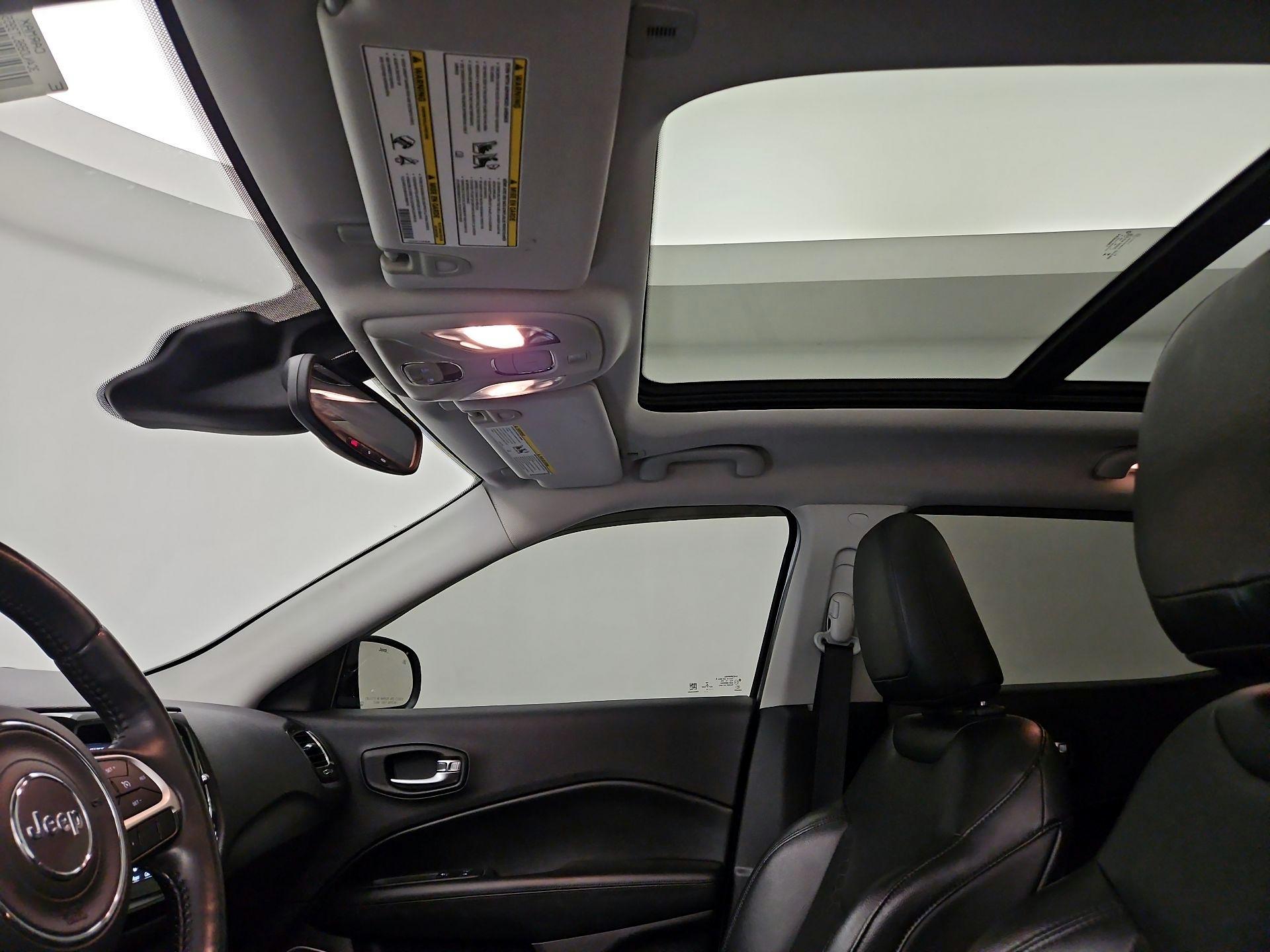 Thumbnail: 2018 Jeep Compass - 20