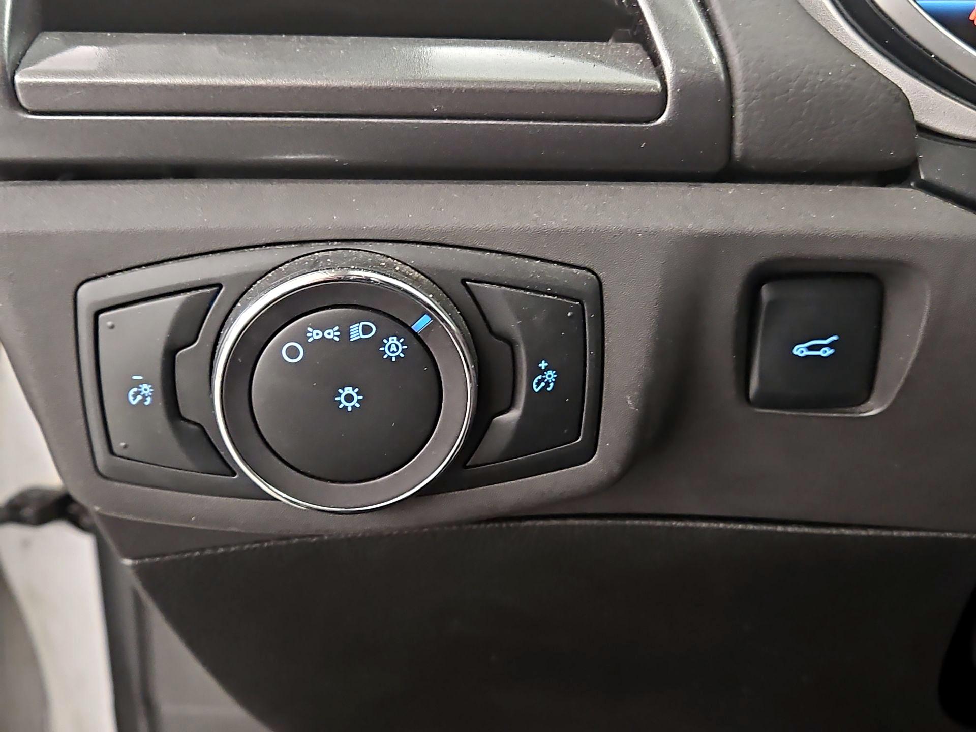 Thumbnail: 2014 Ford Fusion - 13
