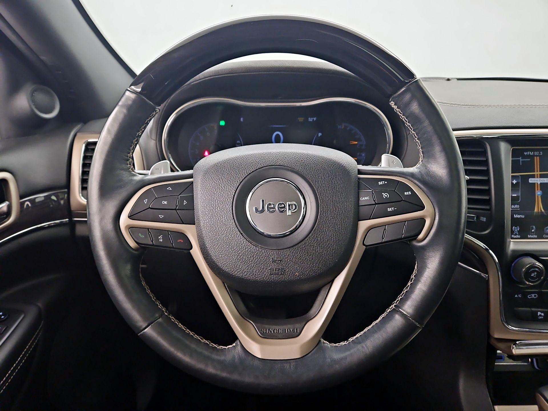 Thumbnail: 2017 Jeep Grand Cherokee - 10