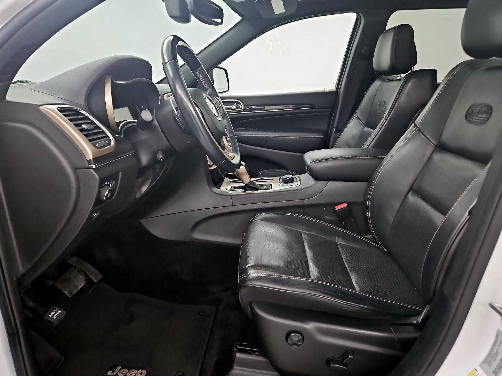 Thumbnail: 2017 Jeep Grand Cherokee - 11