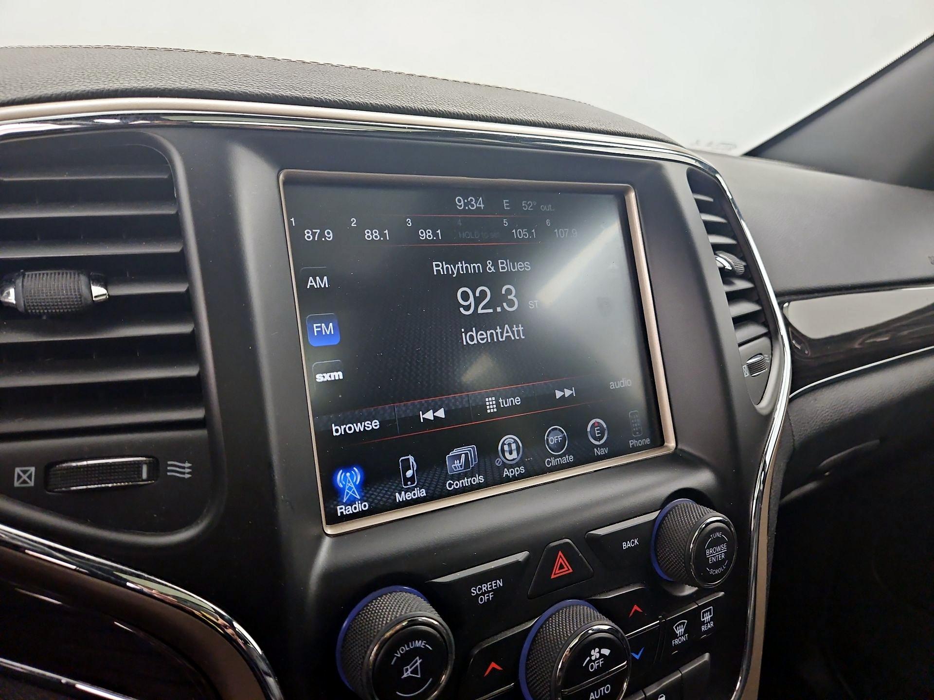 Thumbnail: 2017 Jeep Grand Cherokee - 16