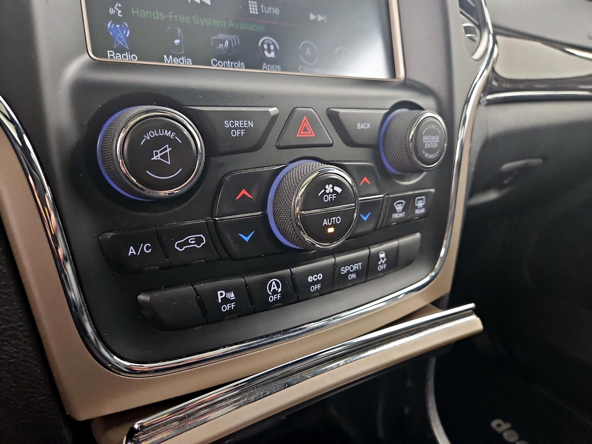 Thumbnail: 2017 Jeep Grand Cherokee - 17