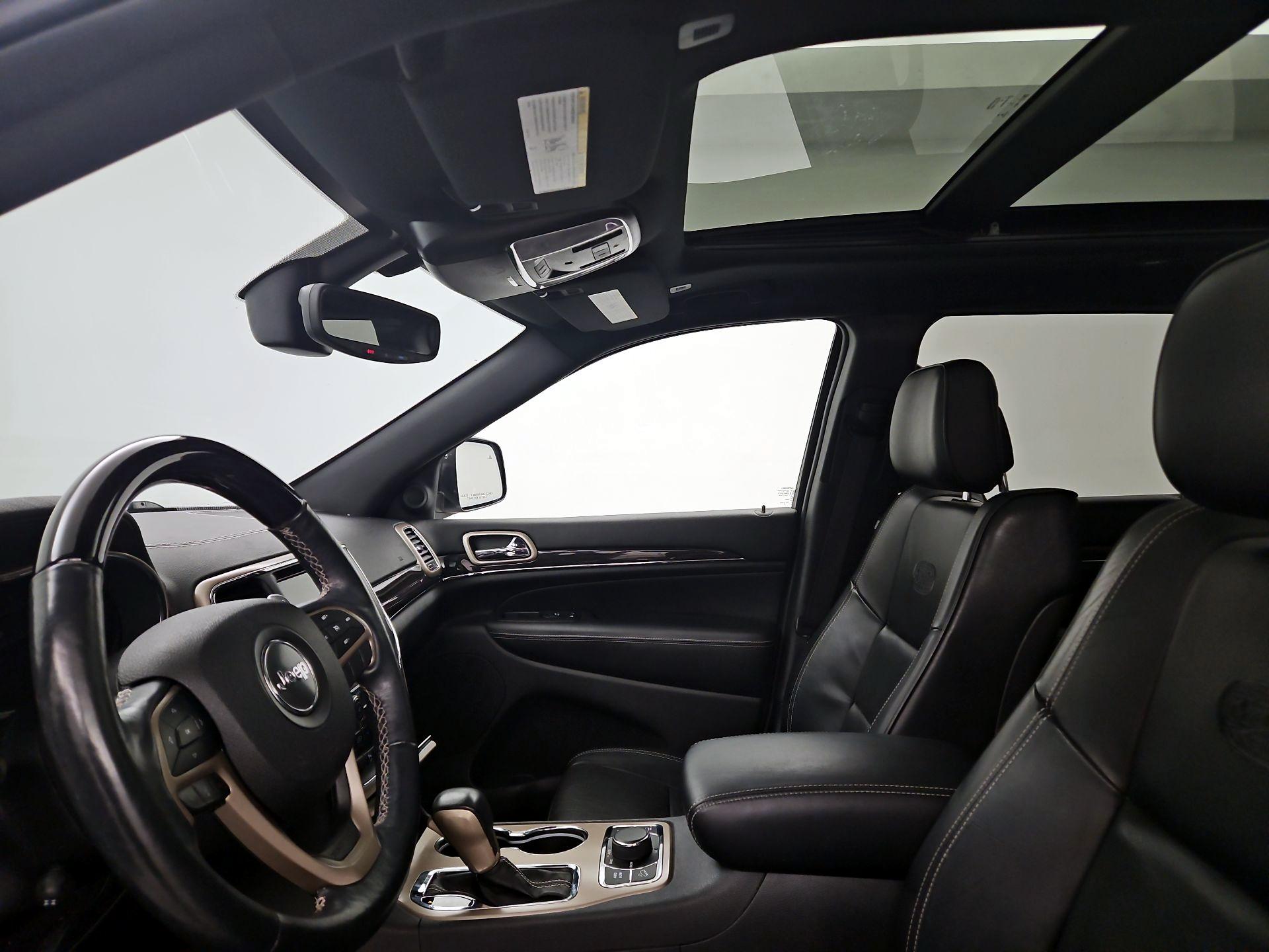 Thumbnail: 2017 Jeep Grand Cherokee - 20