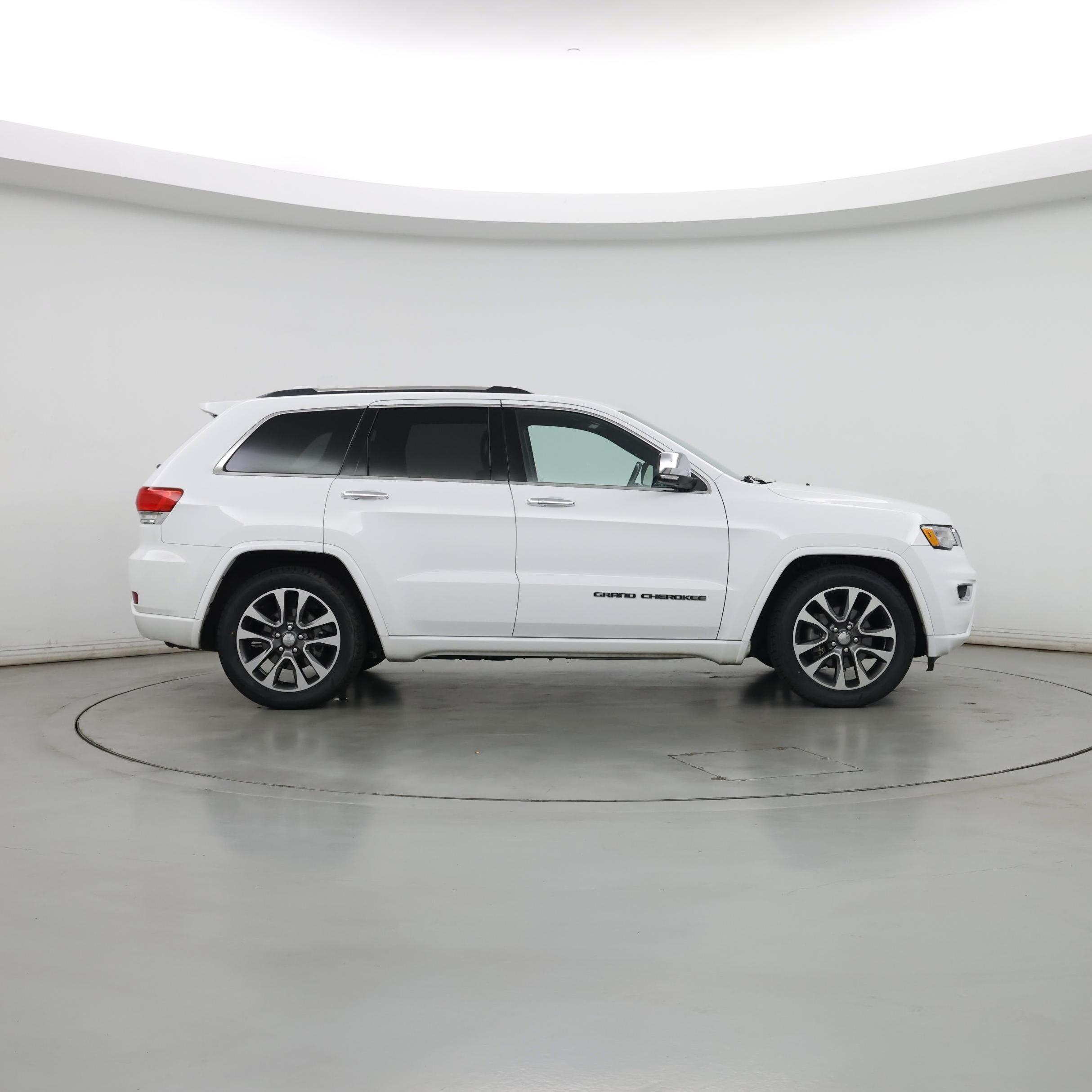 Thumbnail: 2017 Jeep Grand Cherokee - 7