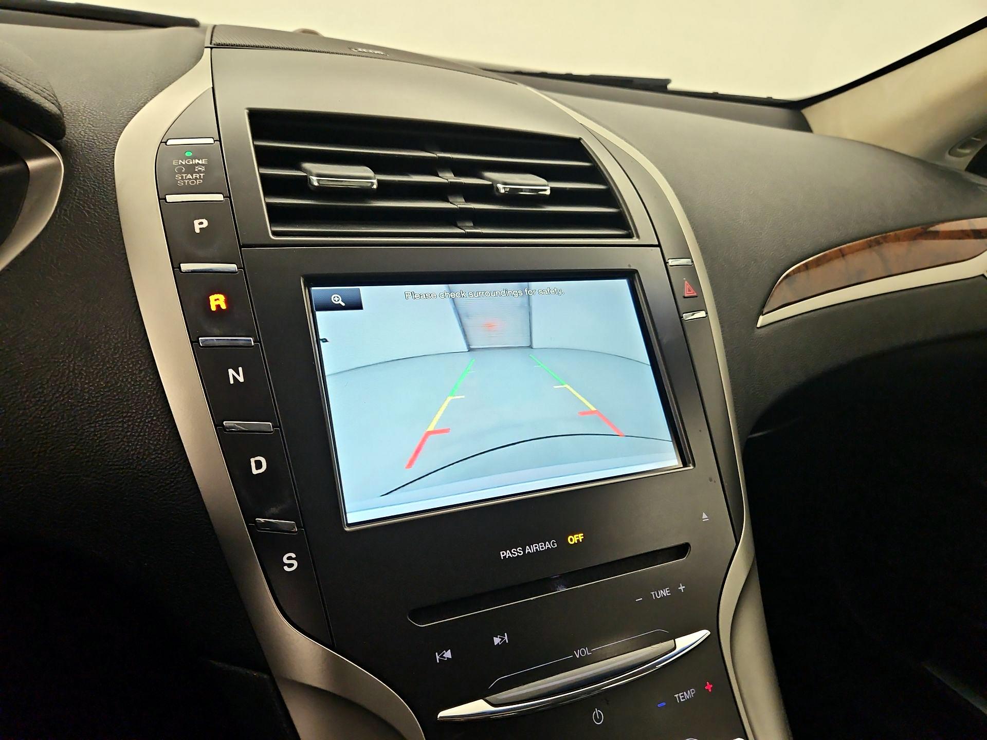 Thumbnail: 2015 Lincoln MKZ - 14