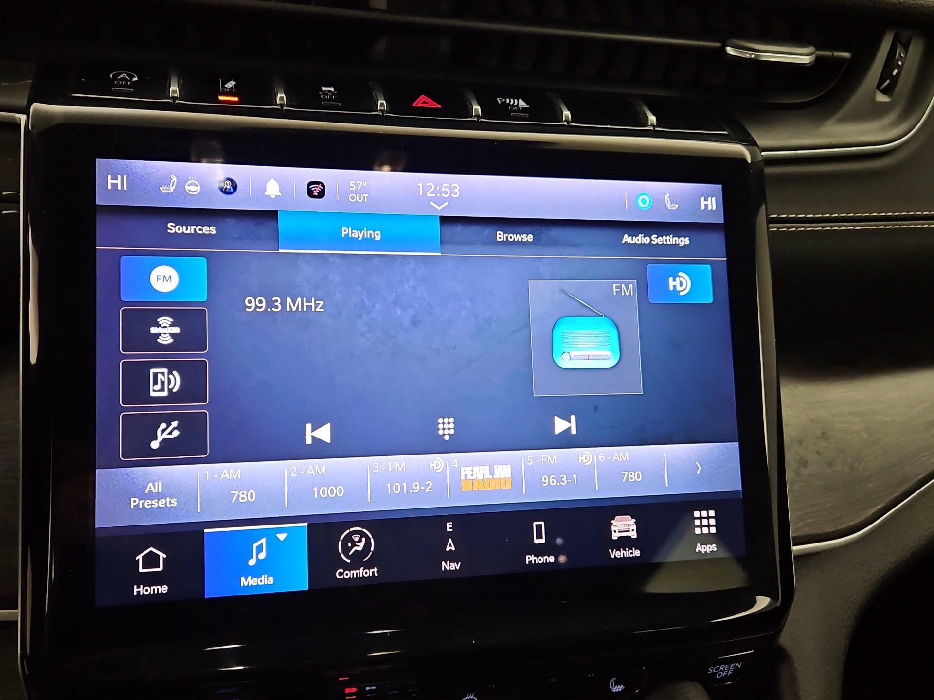 Thumbnail: 2022 Jeep Grand Cherokee L - 16