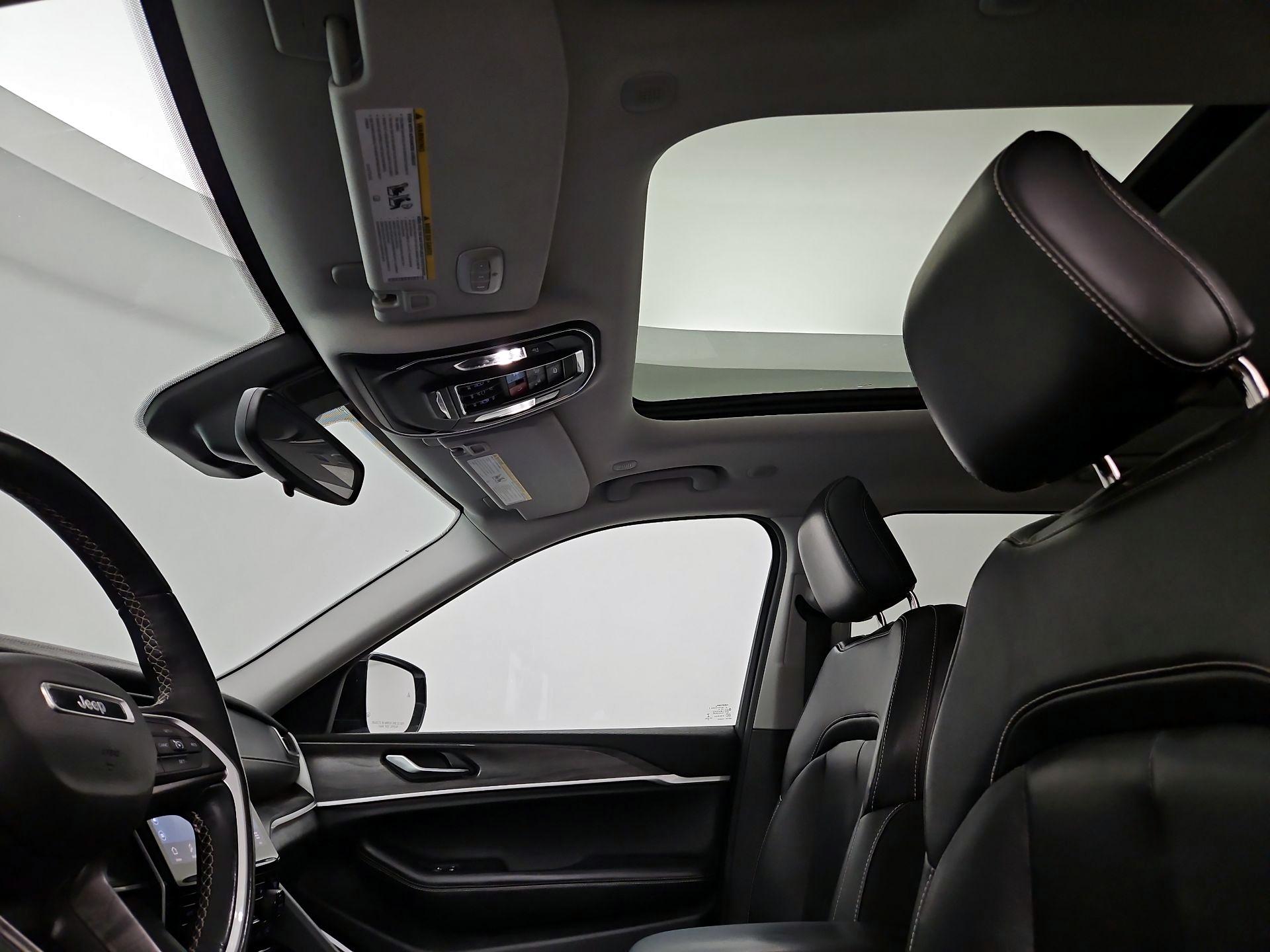 Thumbnail: 2022 Jeep Grand Cherokee L - 20