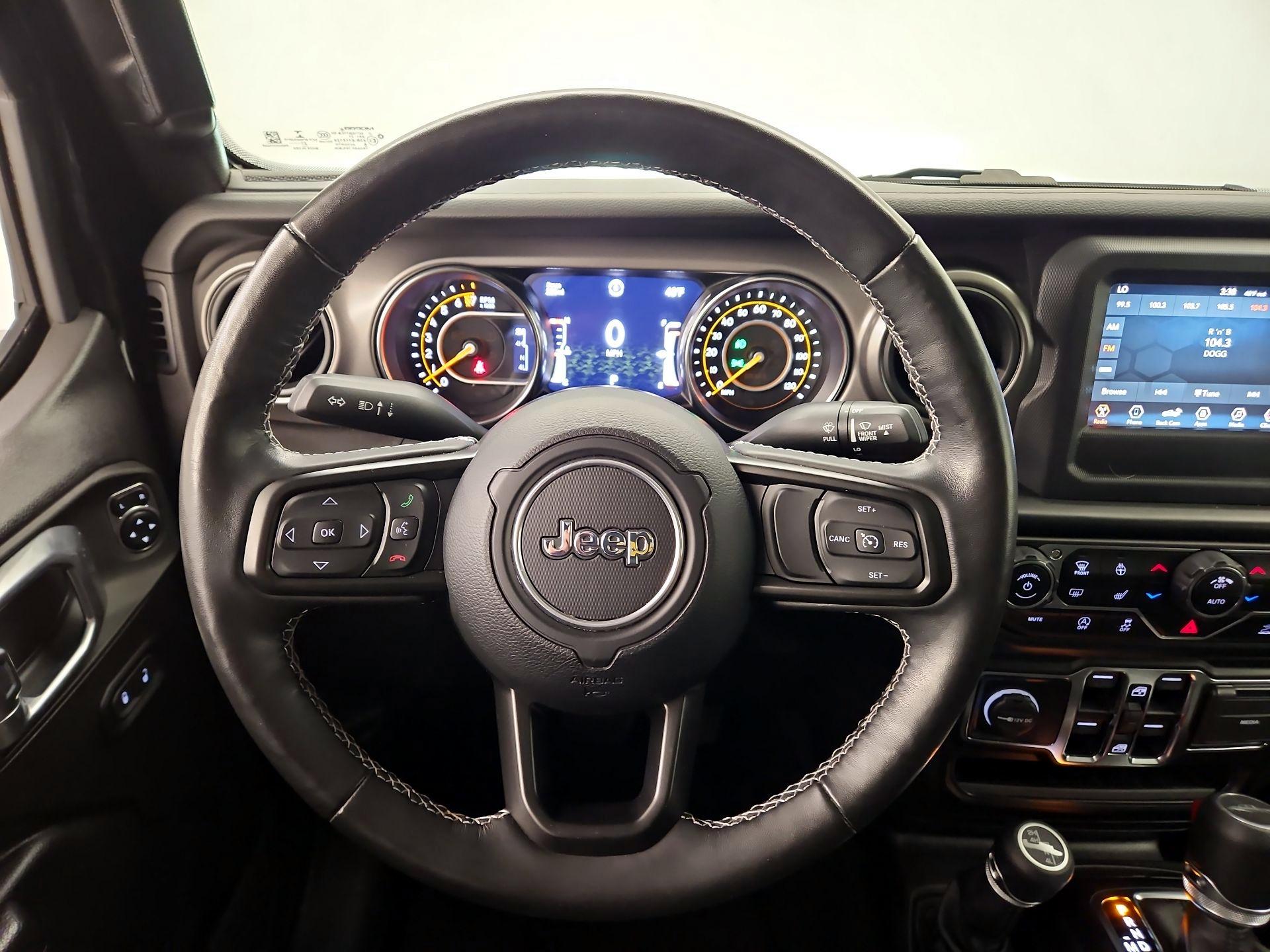 Thumbnail: 2021 Jeep Gladiator - 10