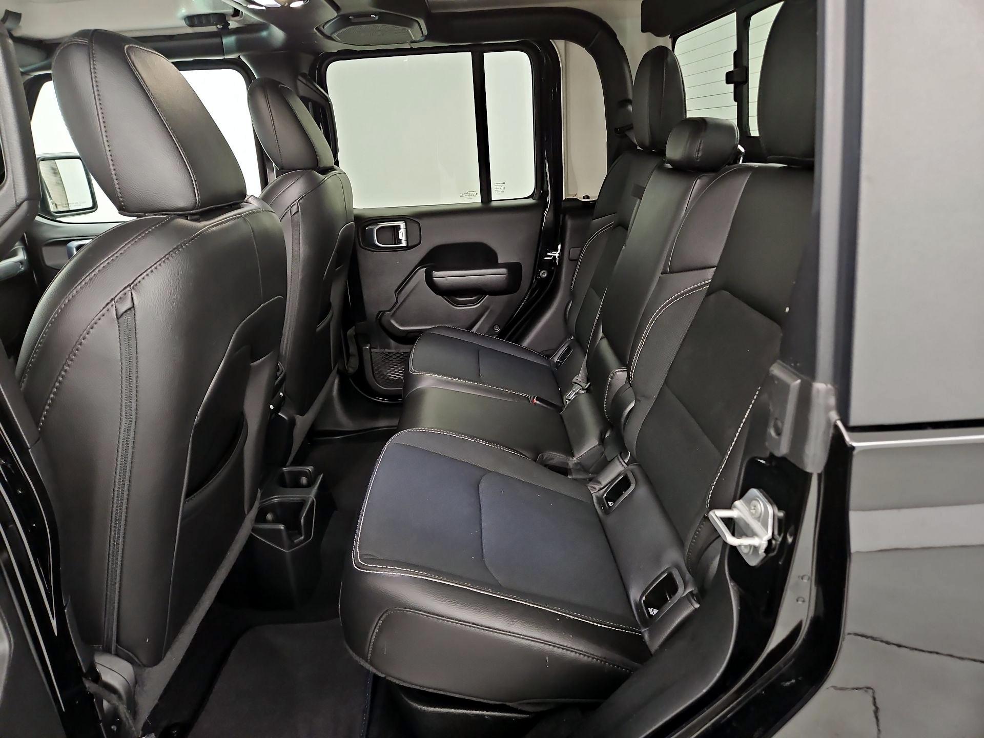 Thumbnail: 2021 Jeep Gladiator - 19