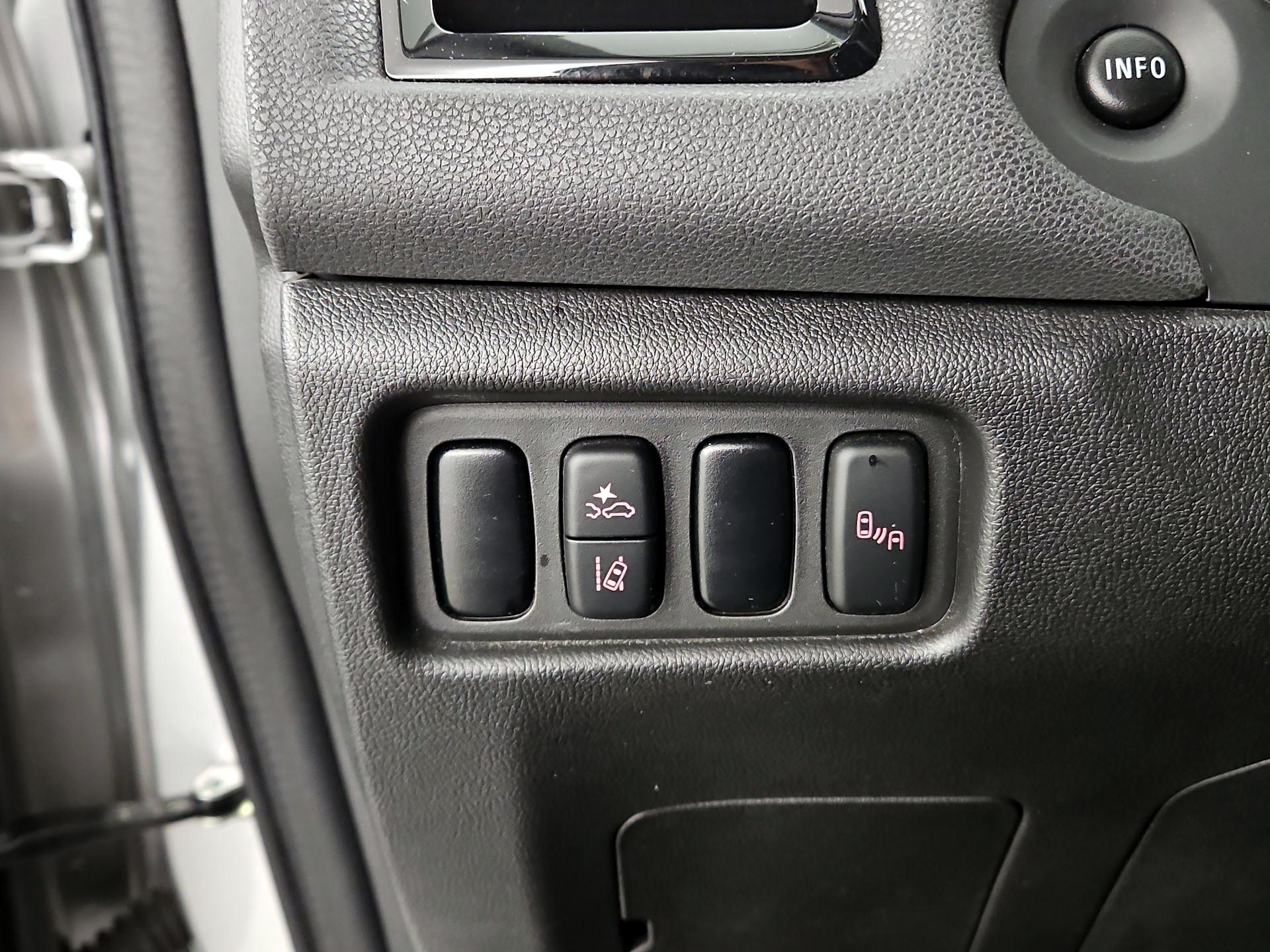 Thumbnail: 2020 Mitsubishi Outlander Sport - 13