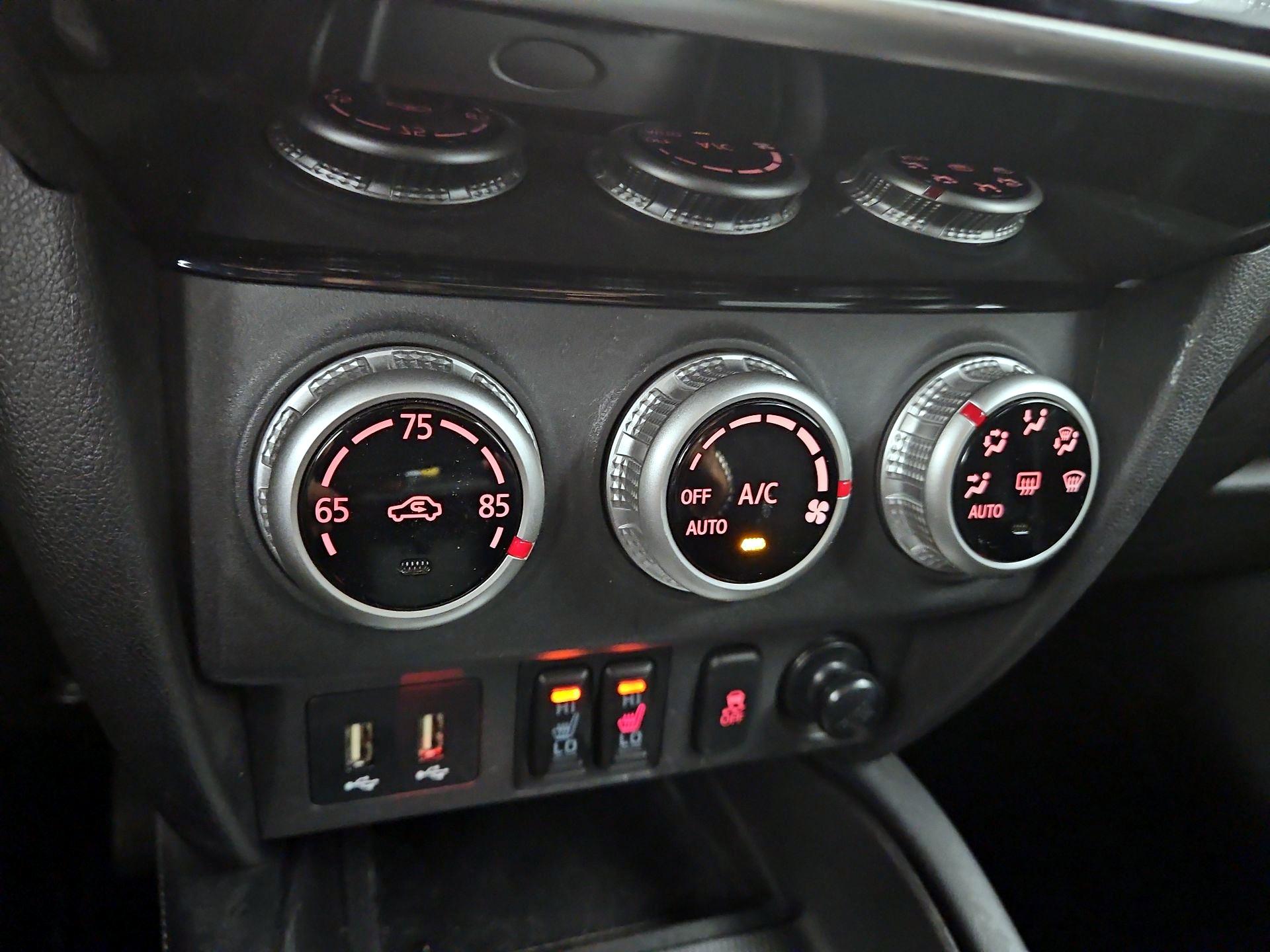 Thumbnail: 2020 Mitsubishi Outlander Sport - 16