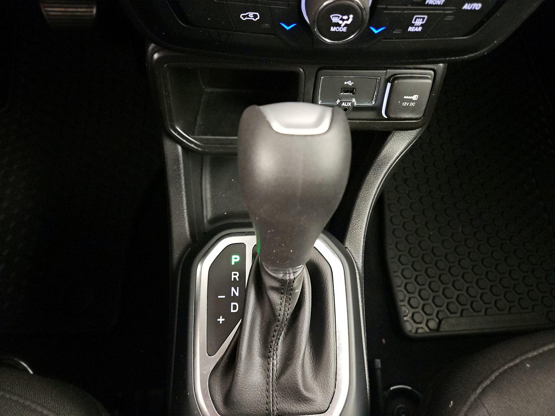 Thumbnail: 2020 Jeep Renegade - 17