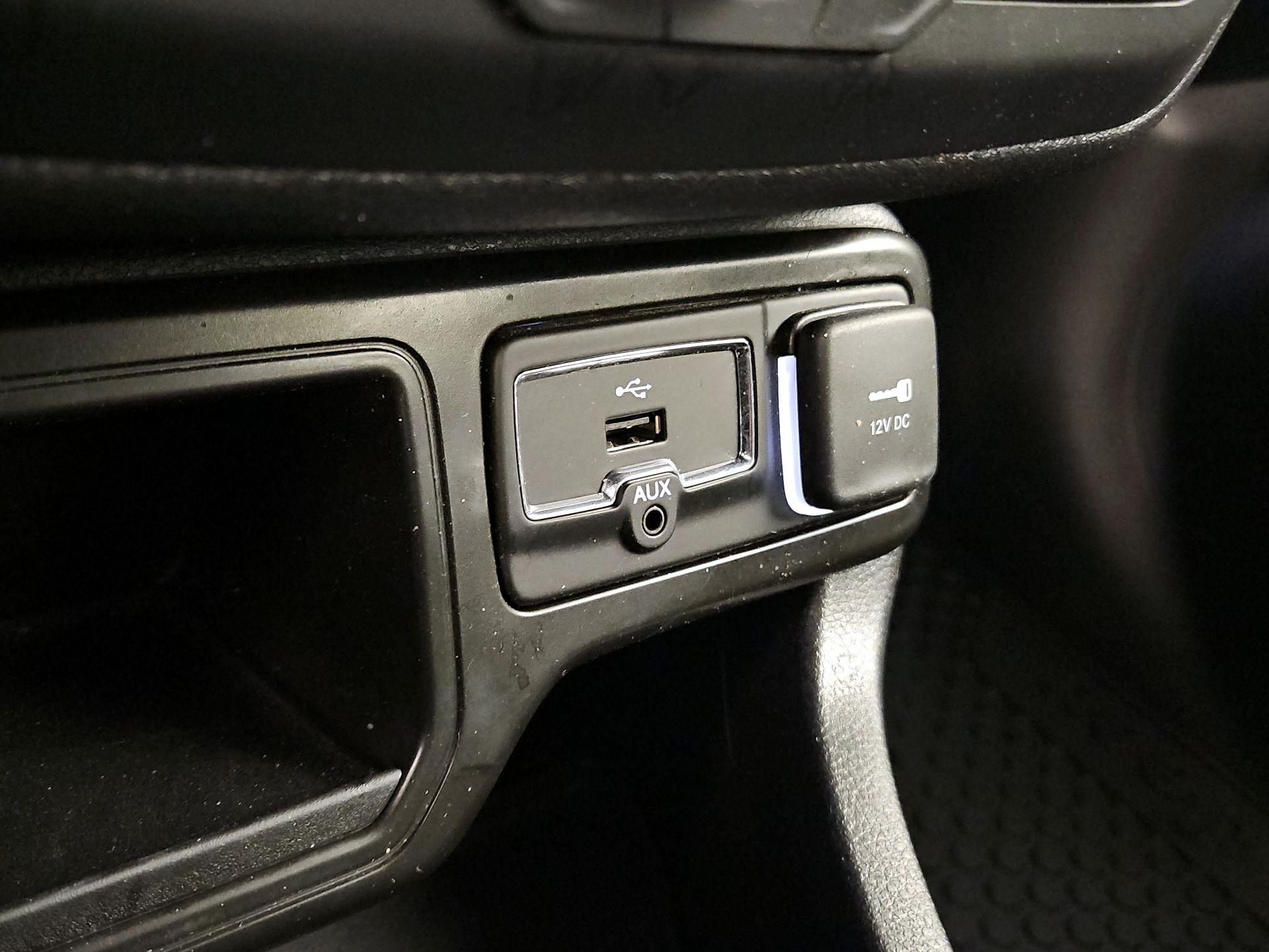Thumbnail: 2020 Jeep Renegade - 18