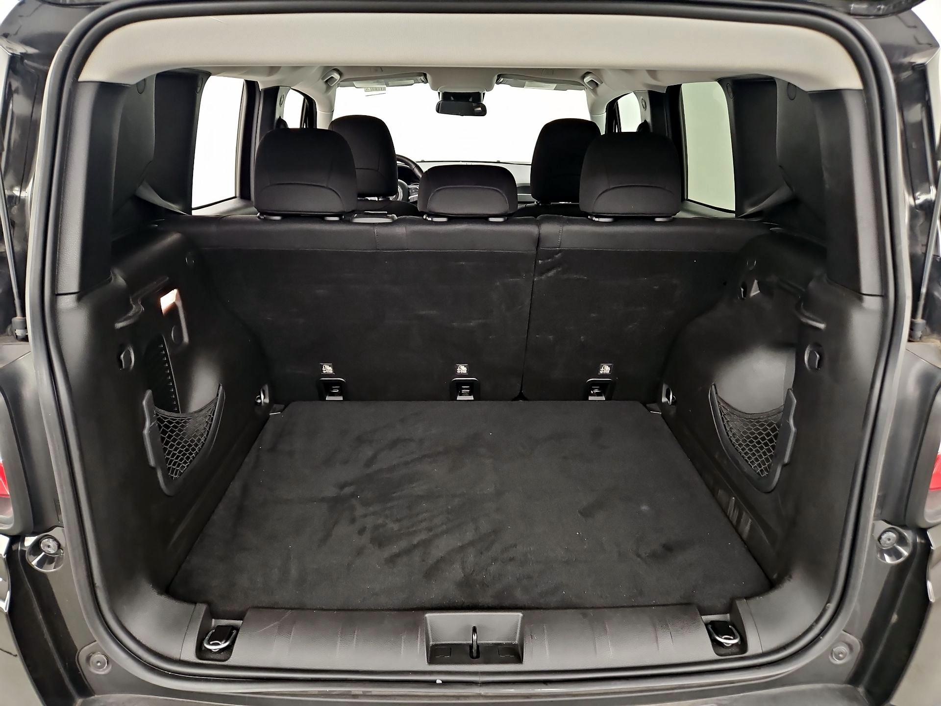 Thumbnail: 2020 Jeep Renegade - 20