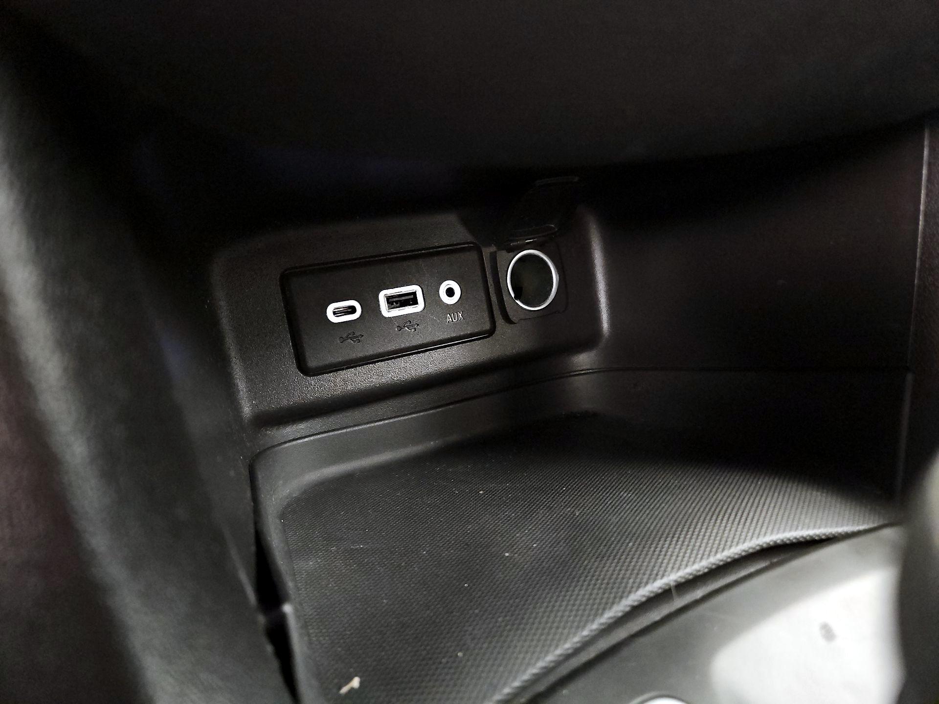 Thumbnail: 2020 Chevrolet Equinox - 18