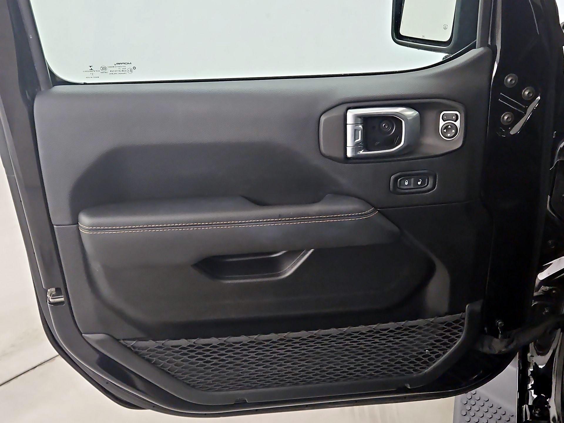 Thumbnail: 2021 Jeep Wrangler - 12