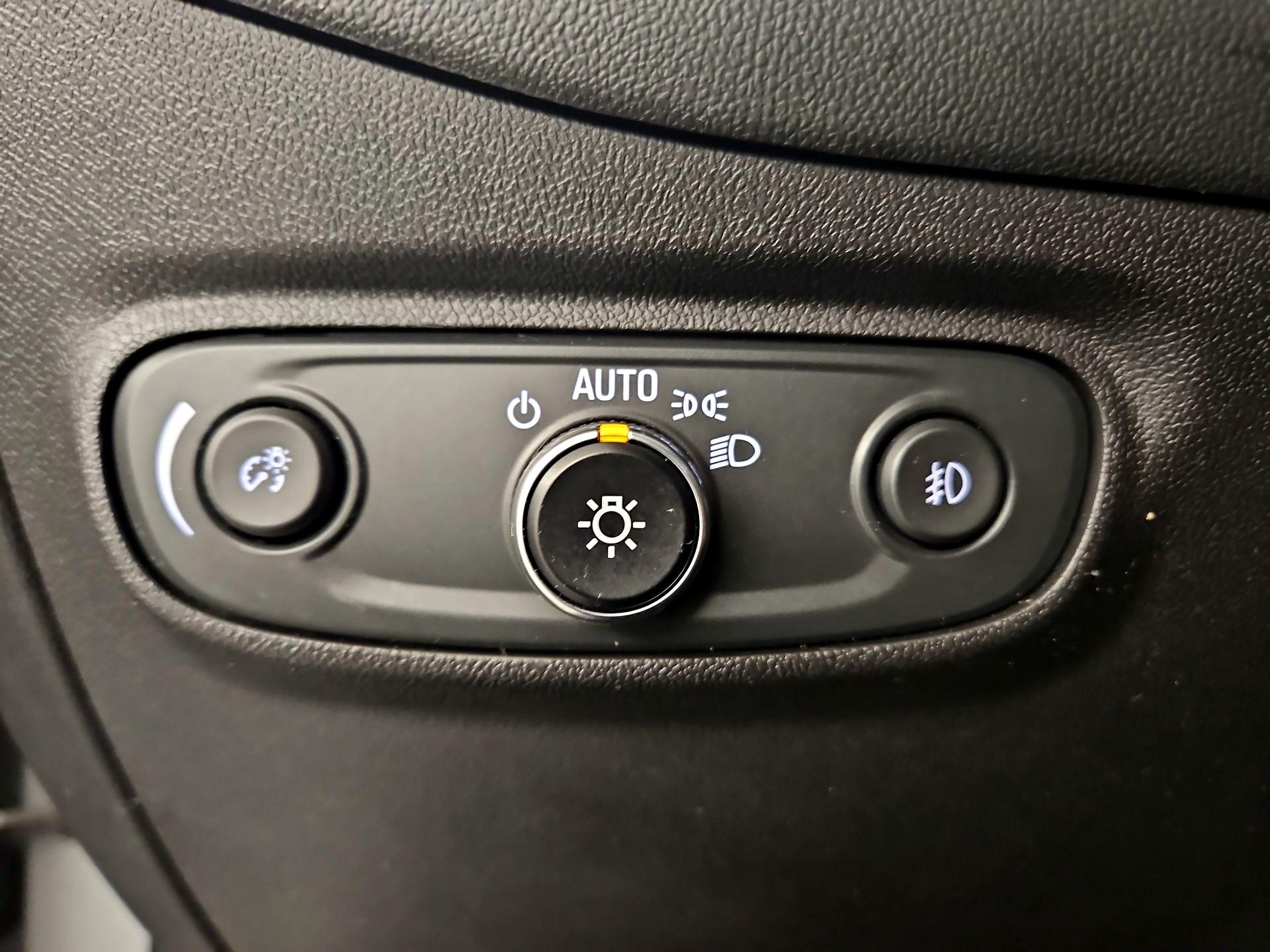 Thumbnail: 2021 Chevrolet Equinox - 13