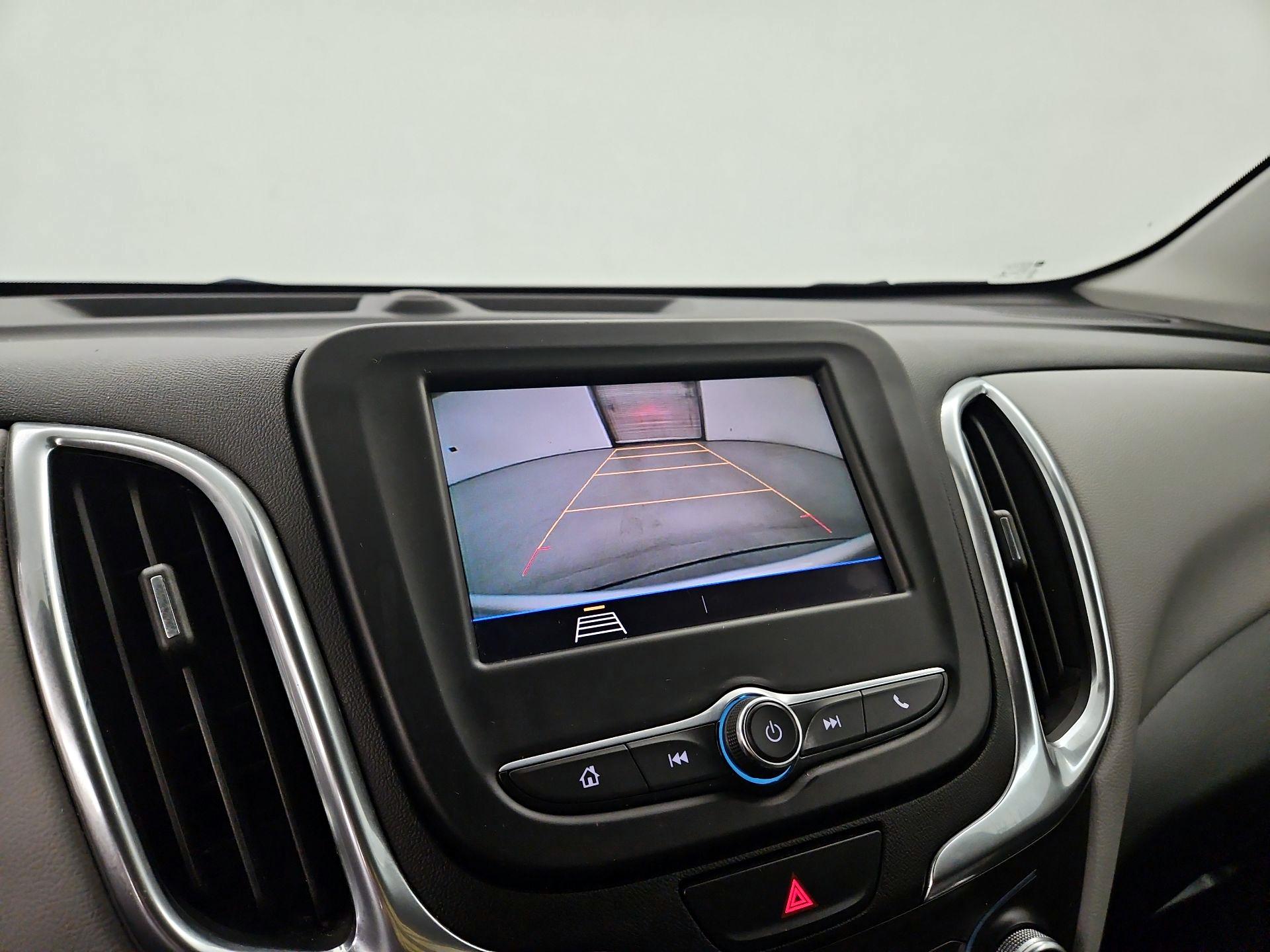 Thumbnail: 2021 Chevrolet Equinox - 14