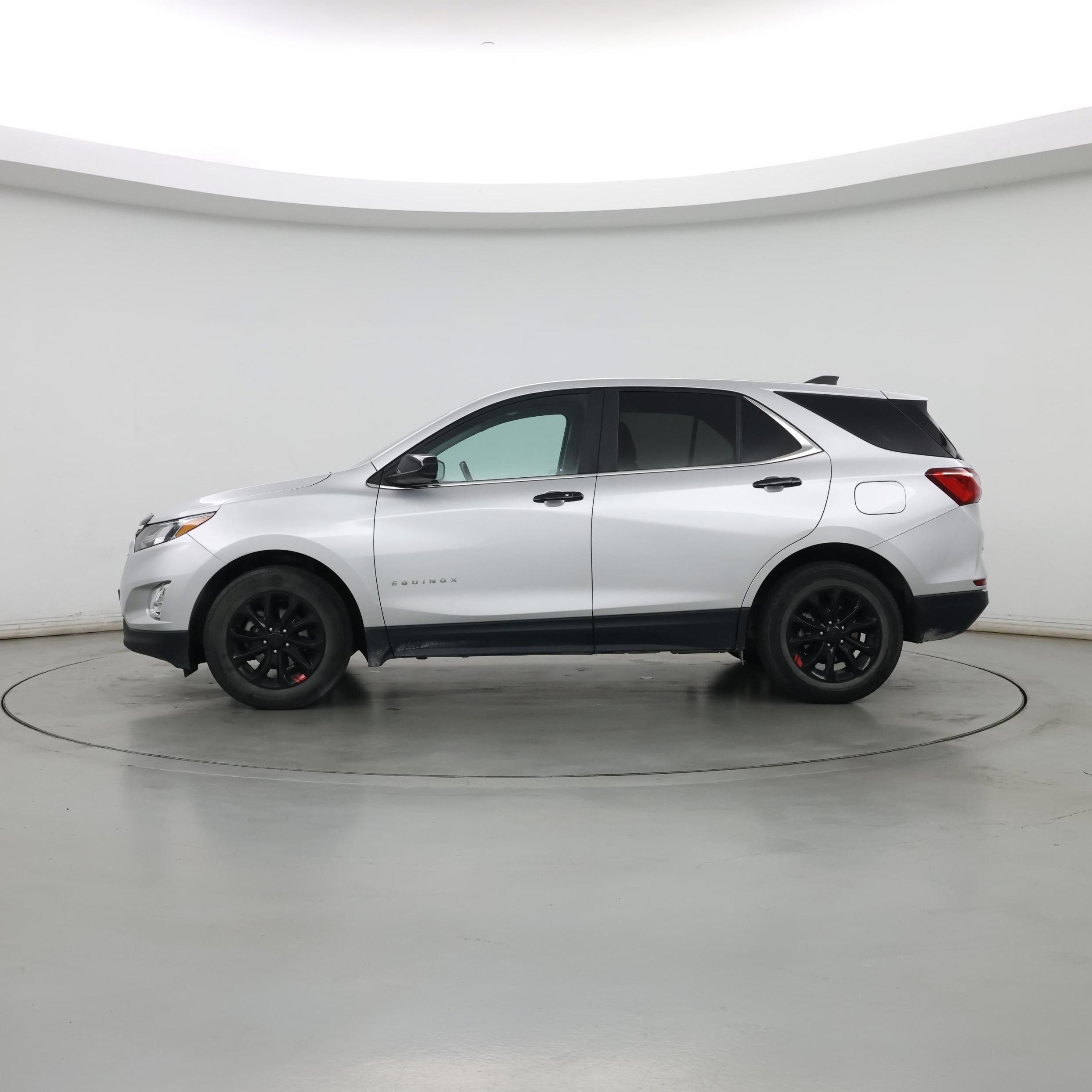 Thumbnail: 2021 Chevrolet Equinox - 3