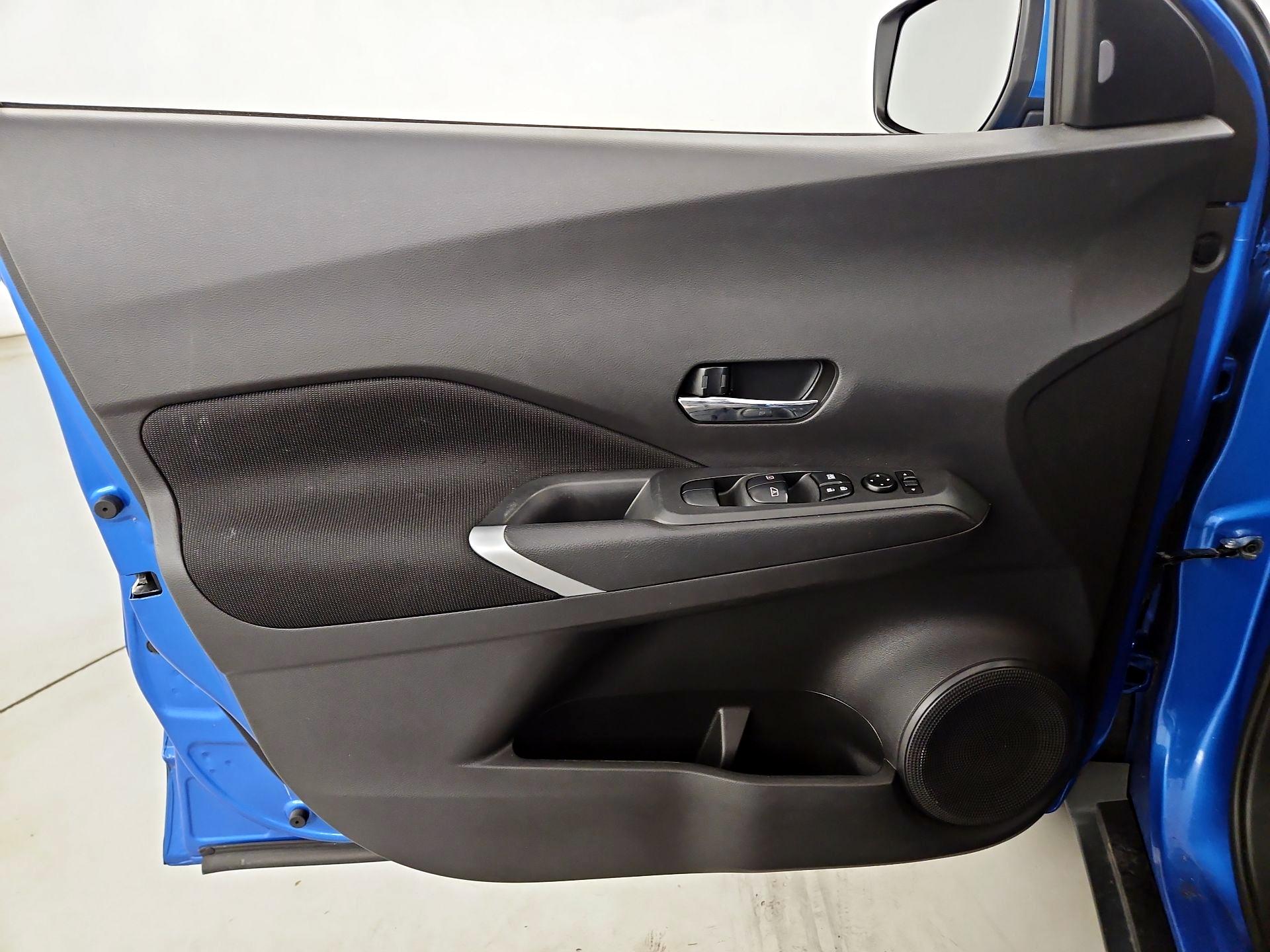 Thumbnail: 2021 Nissan Kicks - 12