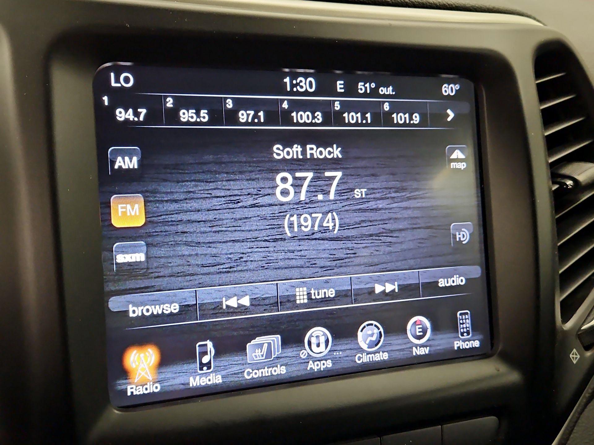 Thumbnail: 2014 Jeep Cherokee - 16