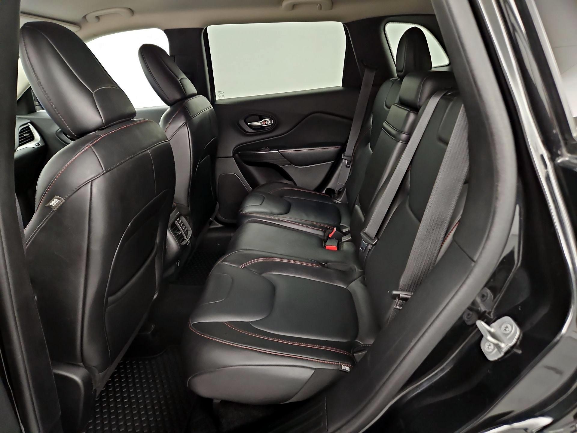 Thumbnail: 2014 Jeep Cherokee - 20