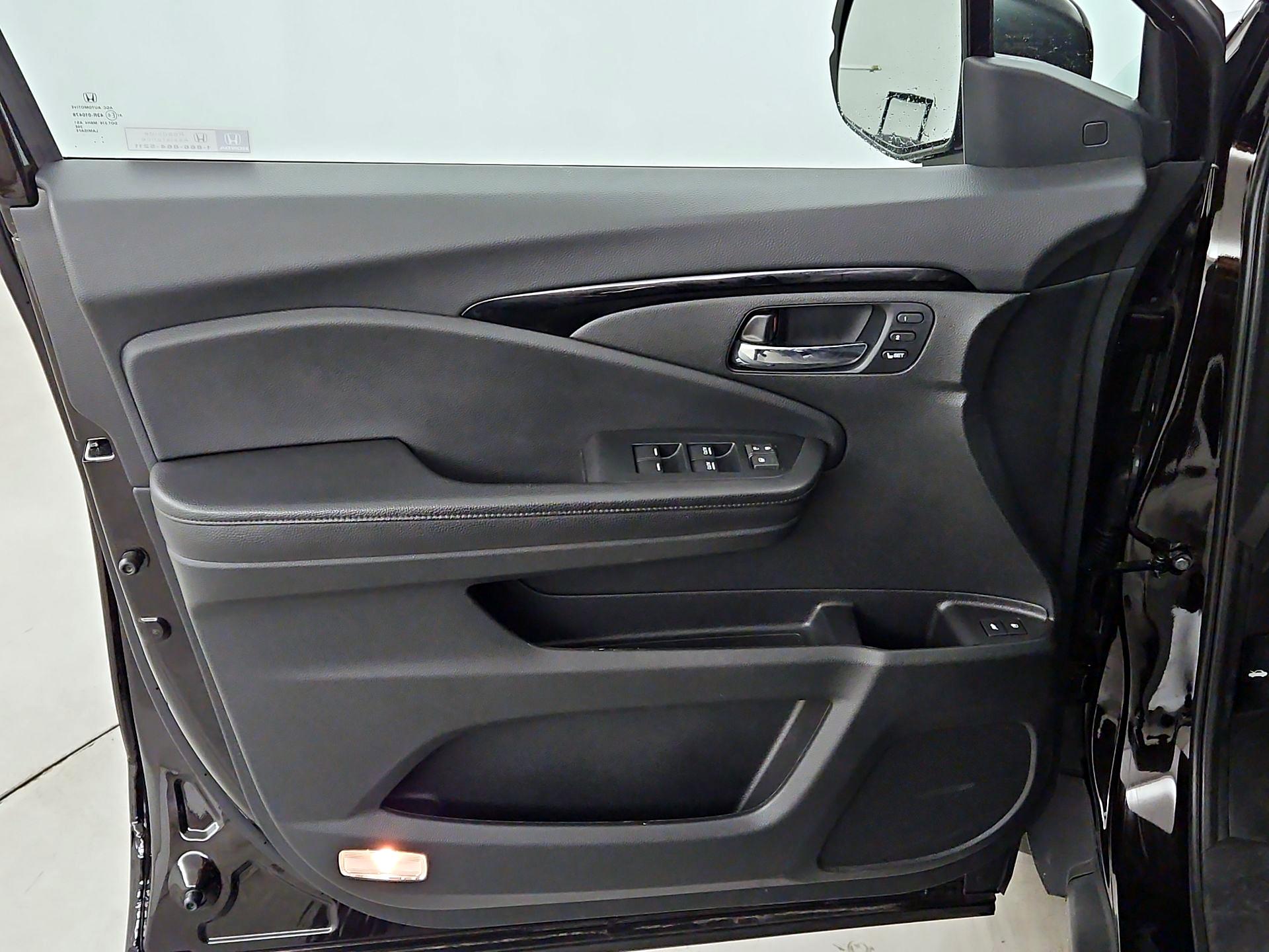 Thumbnail: 2021 Honda Passport - 12