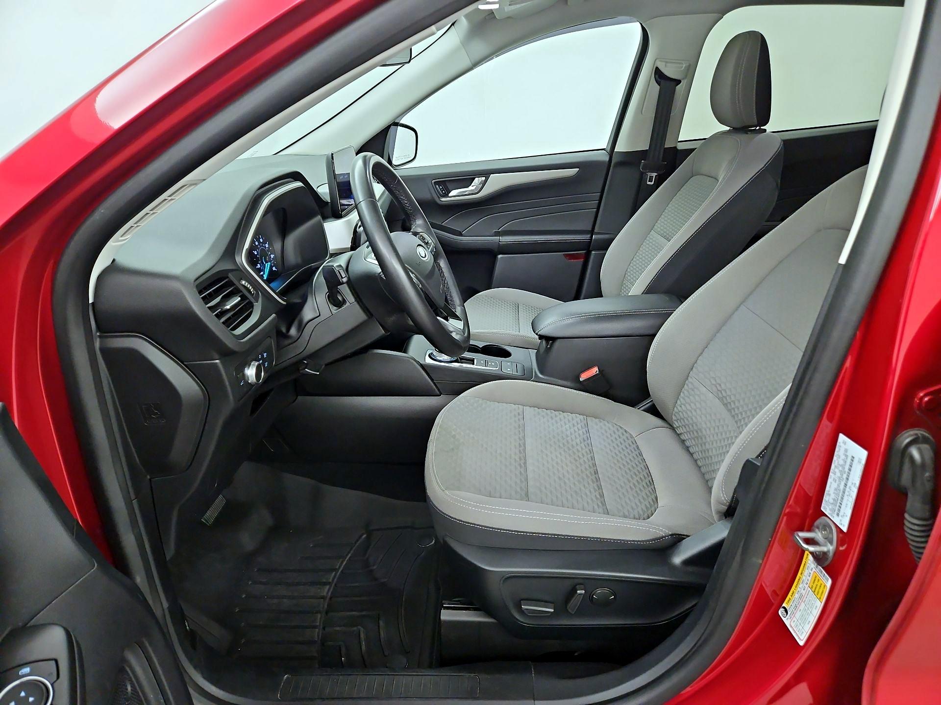 Thumbnail: 2021 Ford Escape - 11