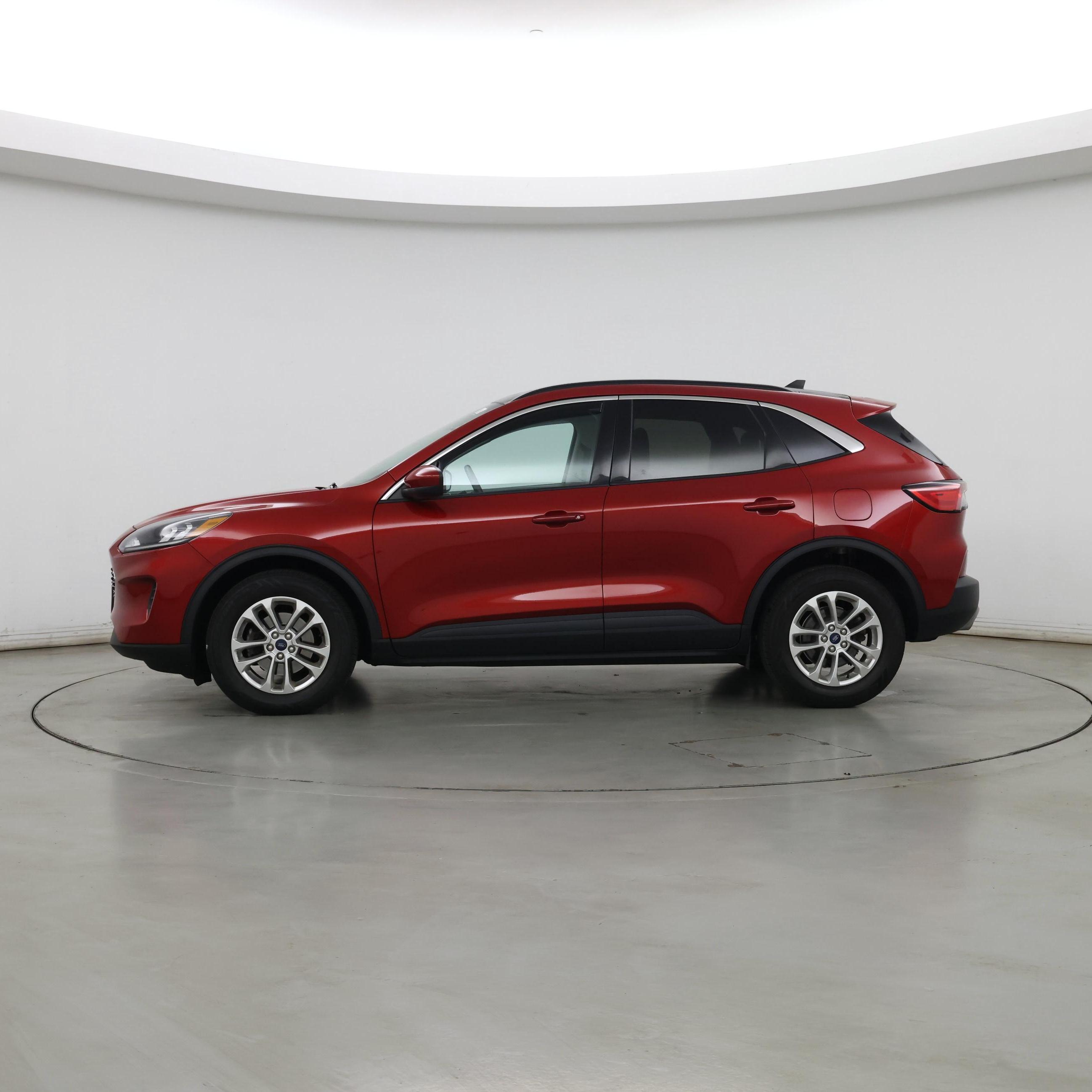 Thumbnail: 2021 Ford Escape - 3