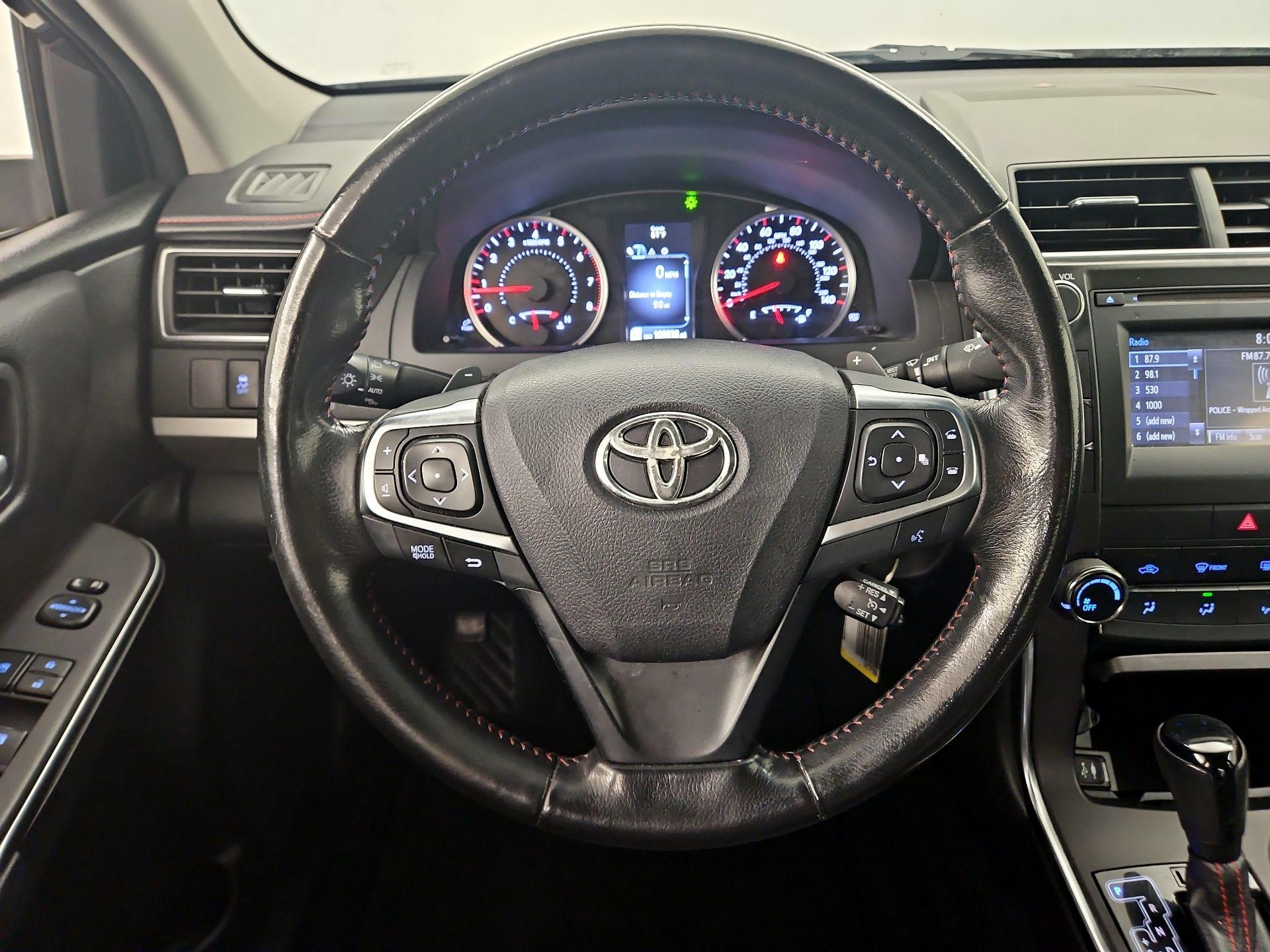 Thumbnail: 2016 Toyota Camry - 10