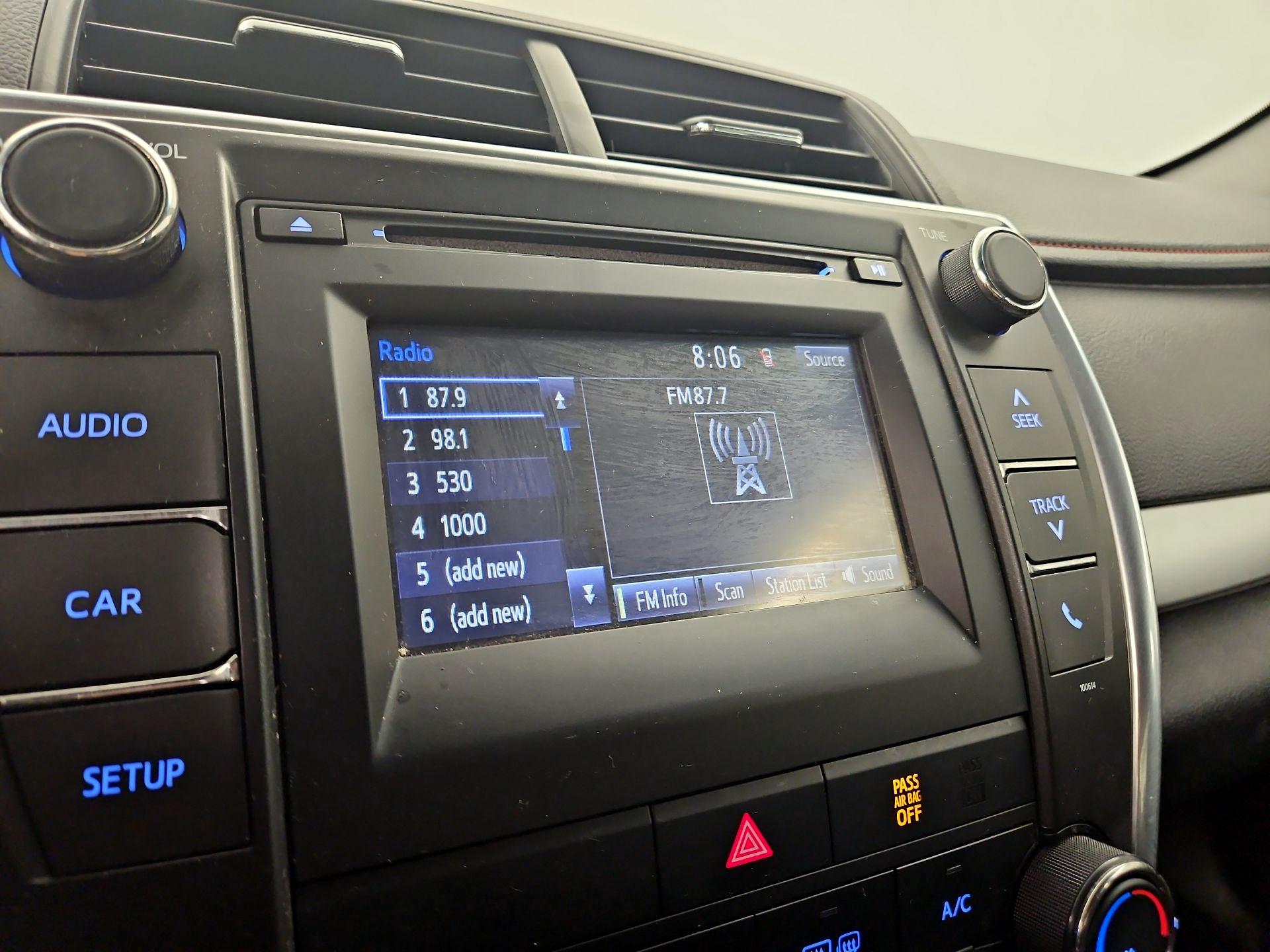 Thumbnail: 2016 Toyota Camry - 15