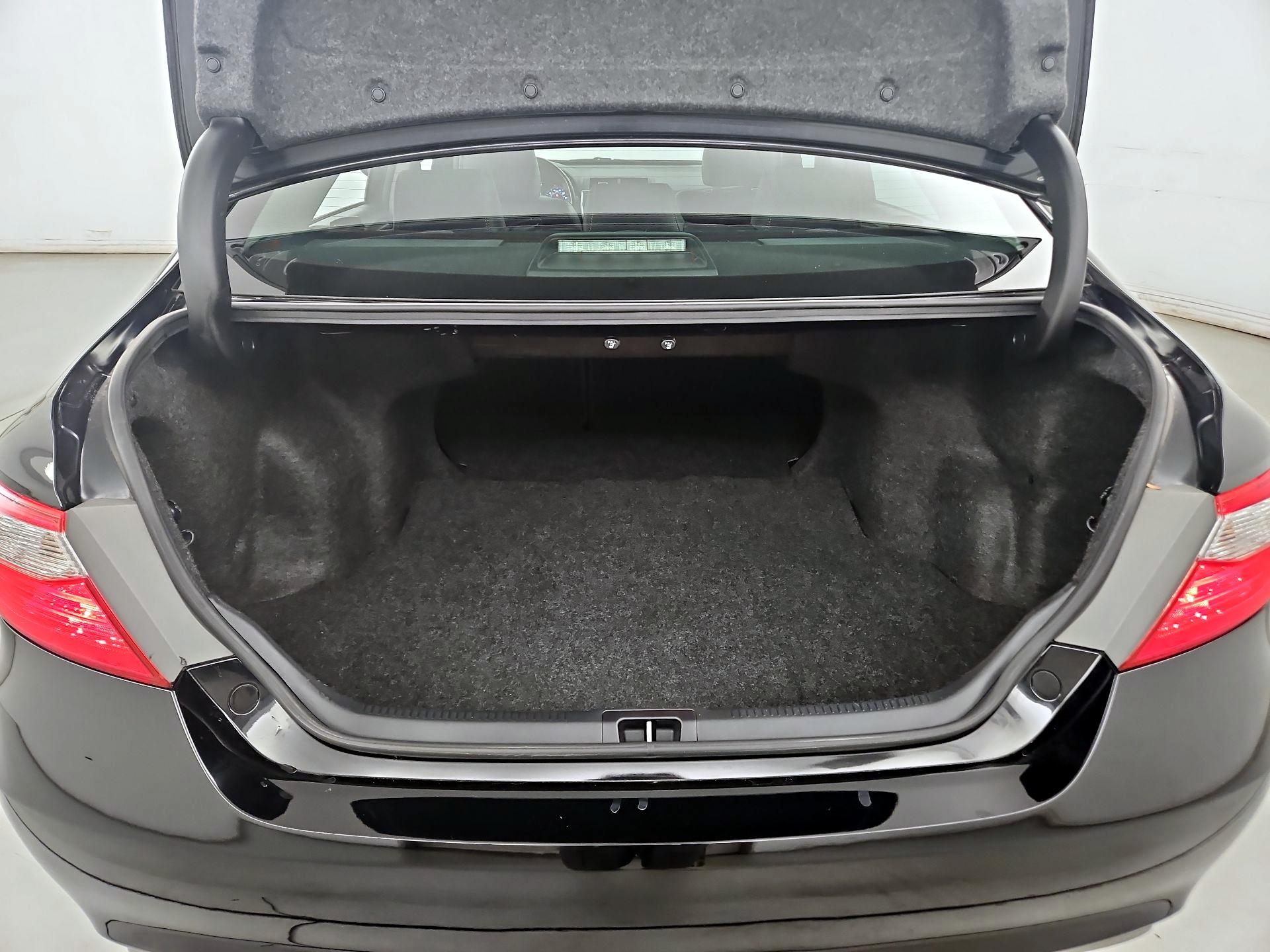 Thumbnail: 2016 Toyota Camry - 20