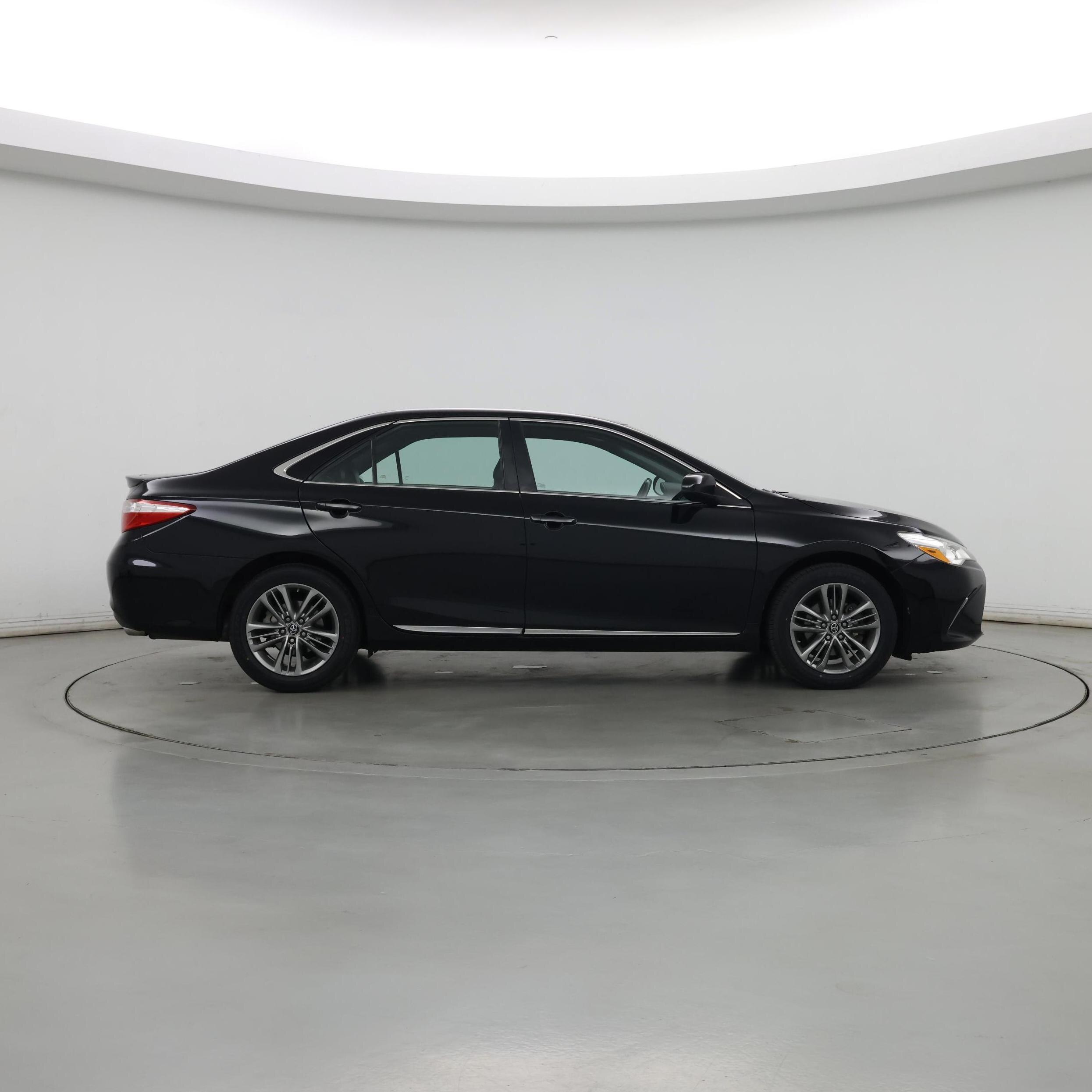 Thumbnail: 2016 Toyota Camry - 7