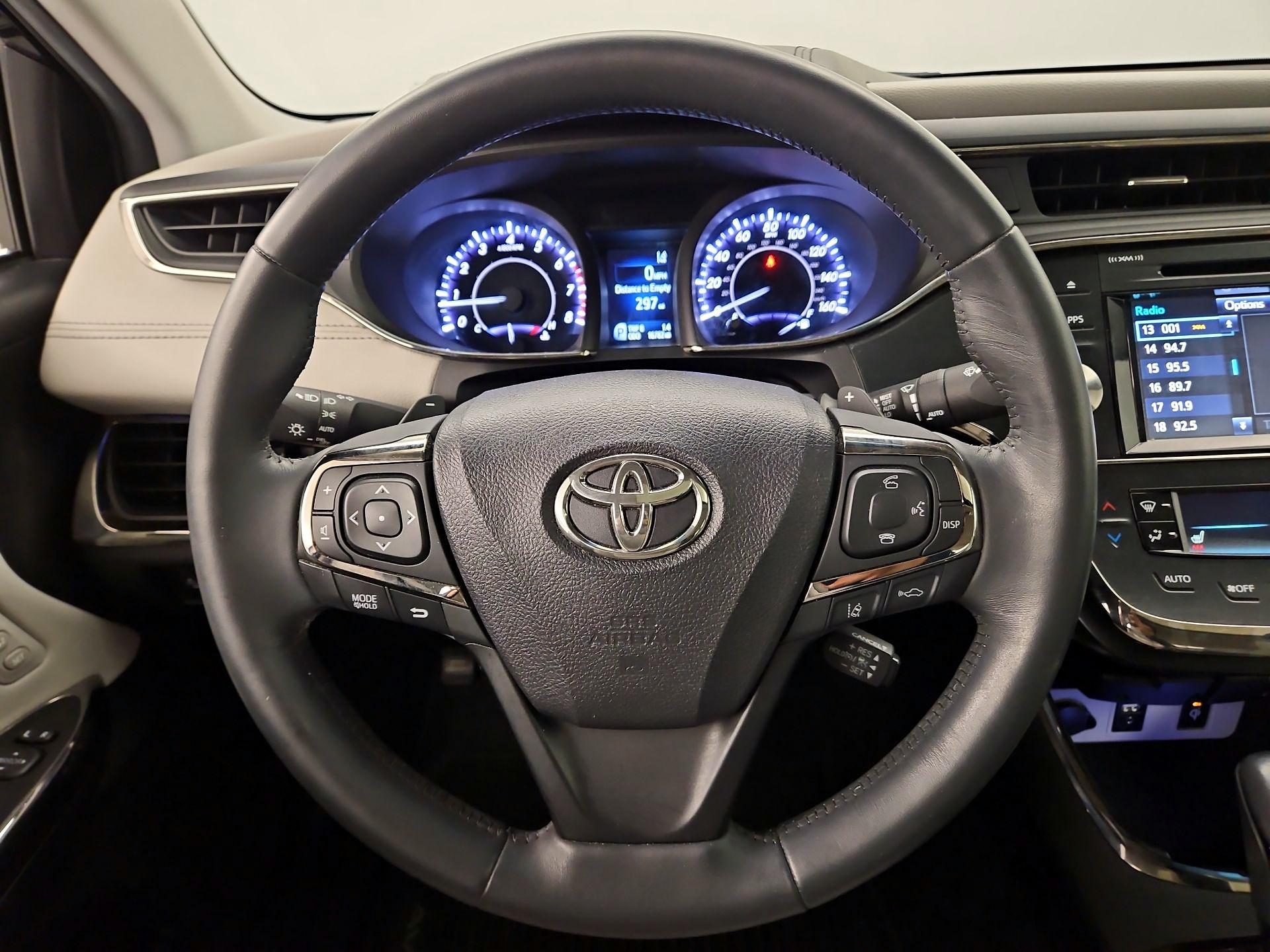 Thumbnail: 2017 Toyota Avalon - 10